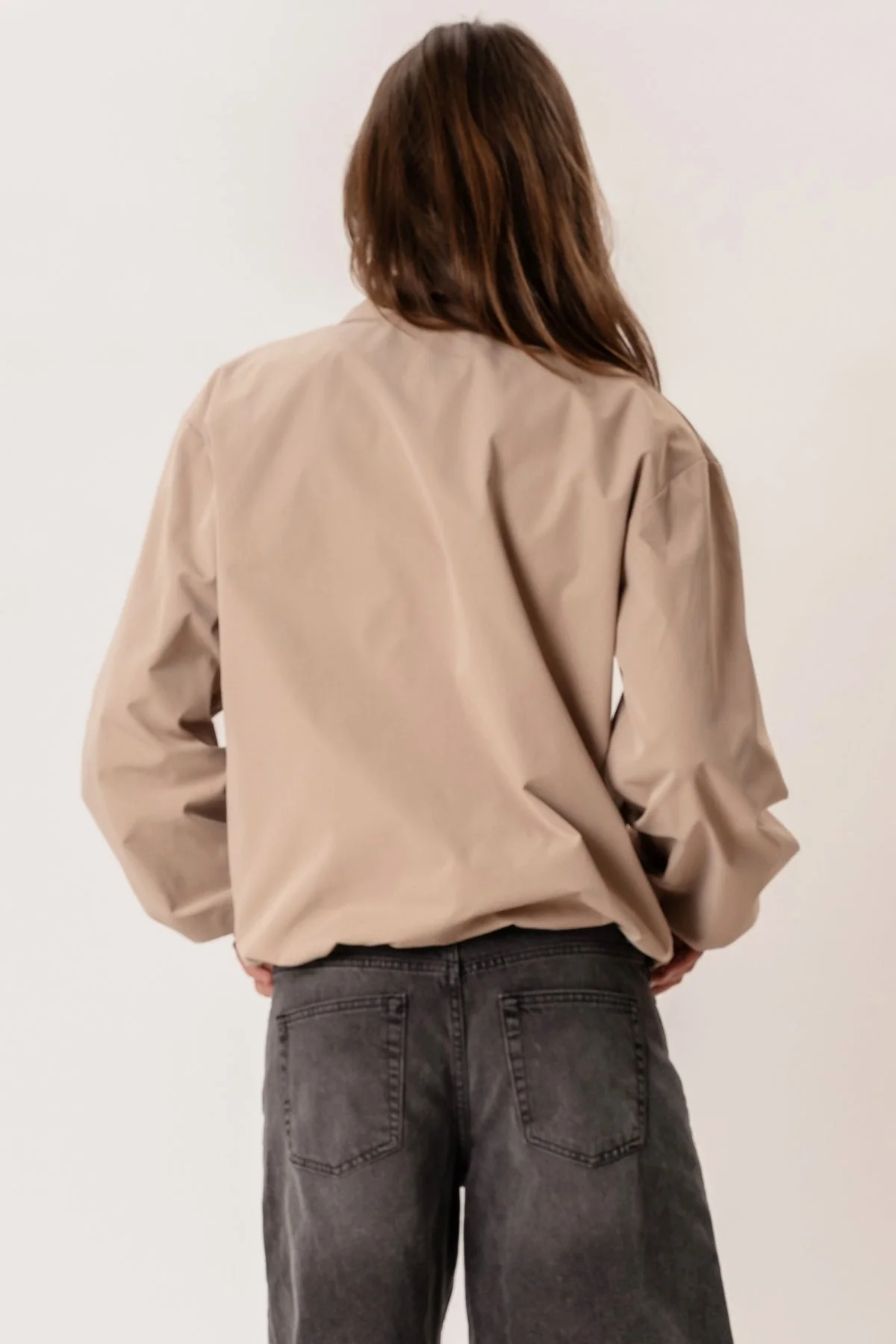 Kurze Jacke „Ines“ – Beige - Image 7