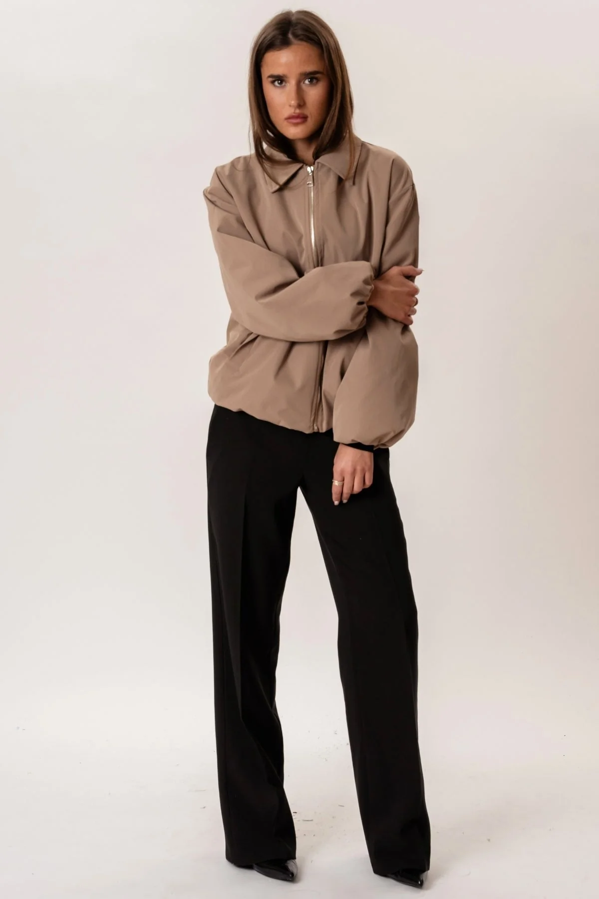 Ines kurze Jacke – Kamel - Image 4