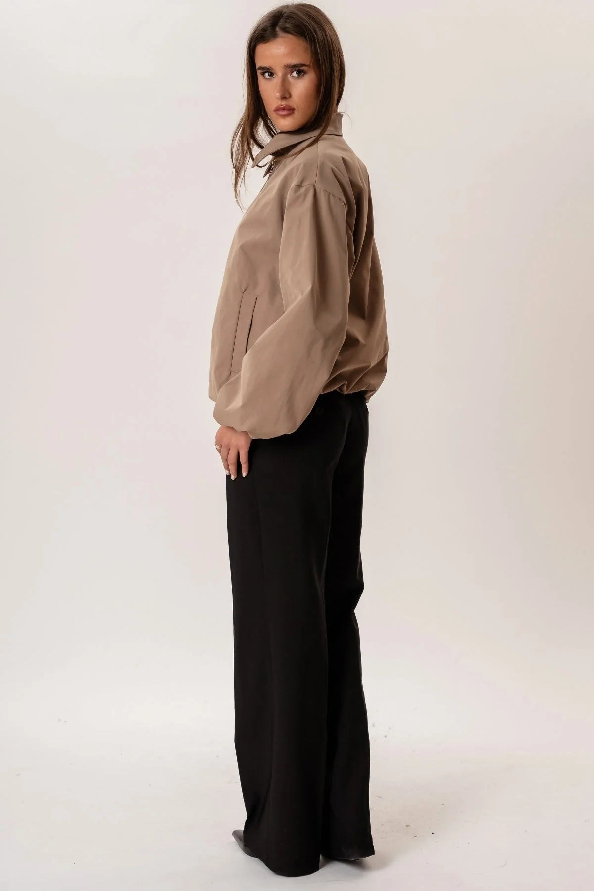 Ines kurze Jacke – Kamel - Image 6