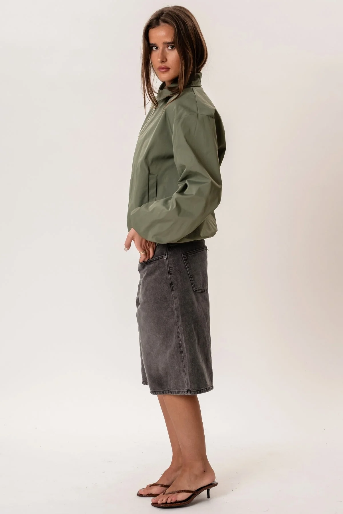 Ines kurze Jacke – Khaki - Image 6