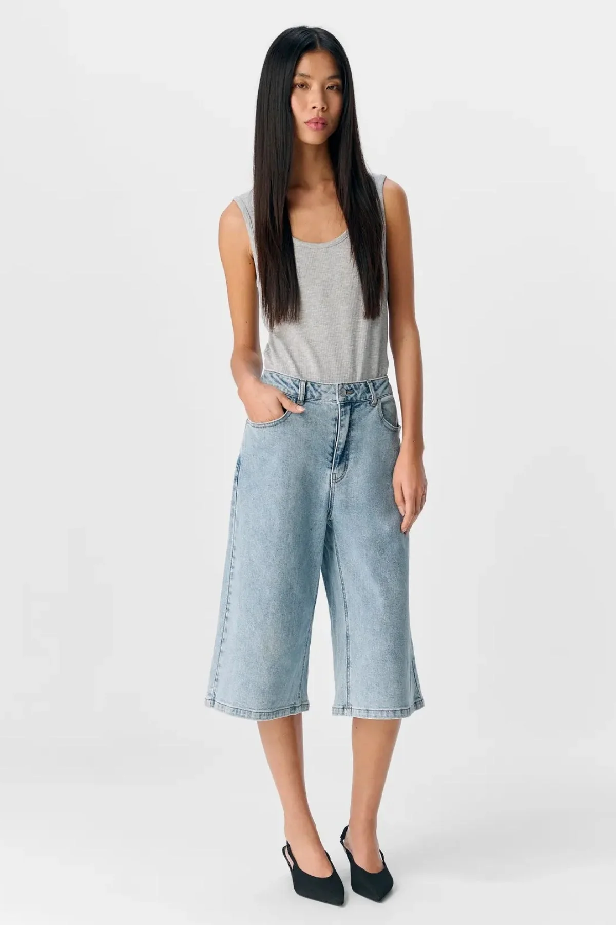 Isra Bermuda Shorts - mittelblauer Denim - Image 4