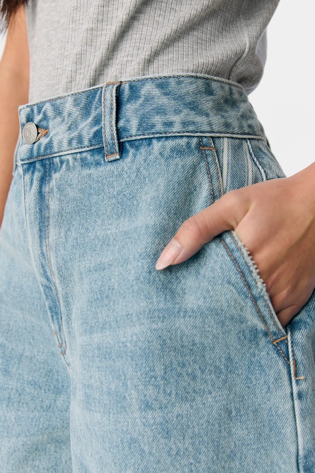 Jen Shorts - mittelblauer Denim - Image 6
