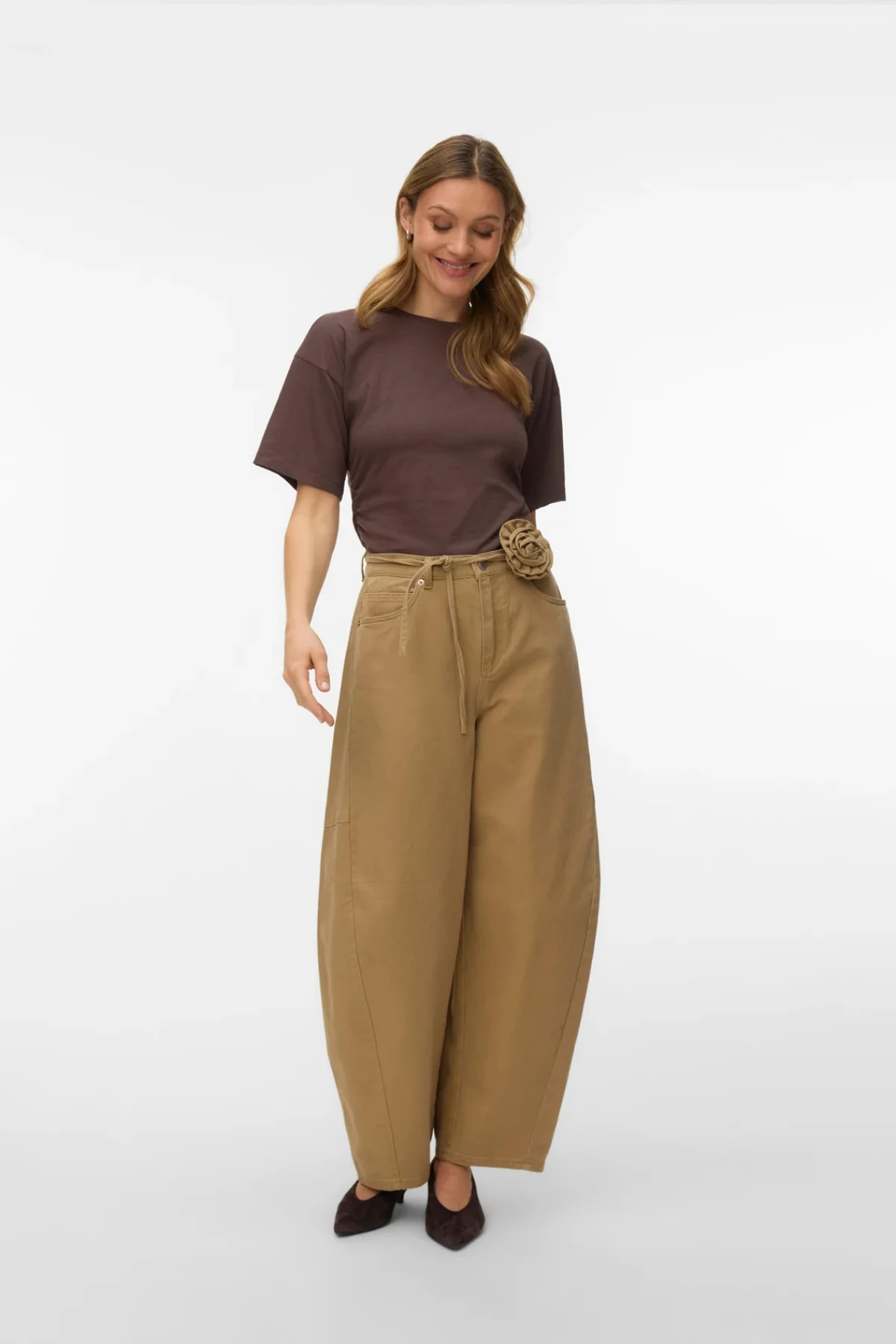 Kaitlin Wide Coloured Barrel Jeans – Kelp - Image 2