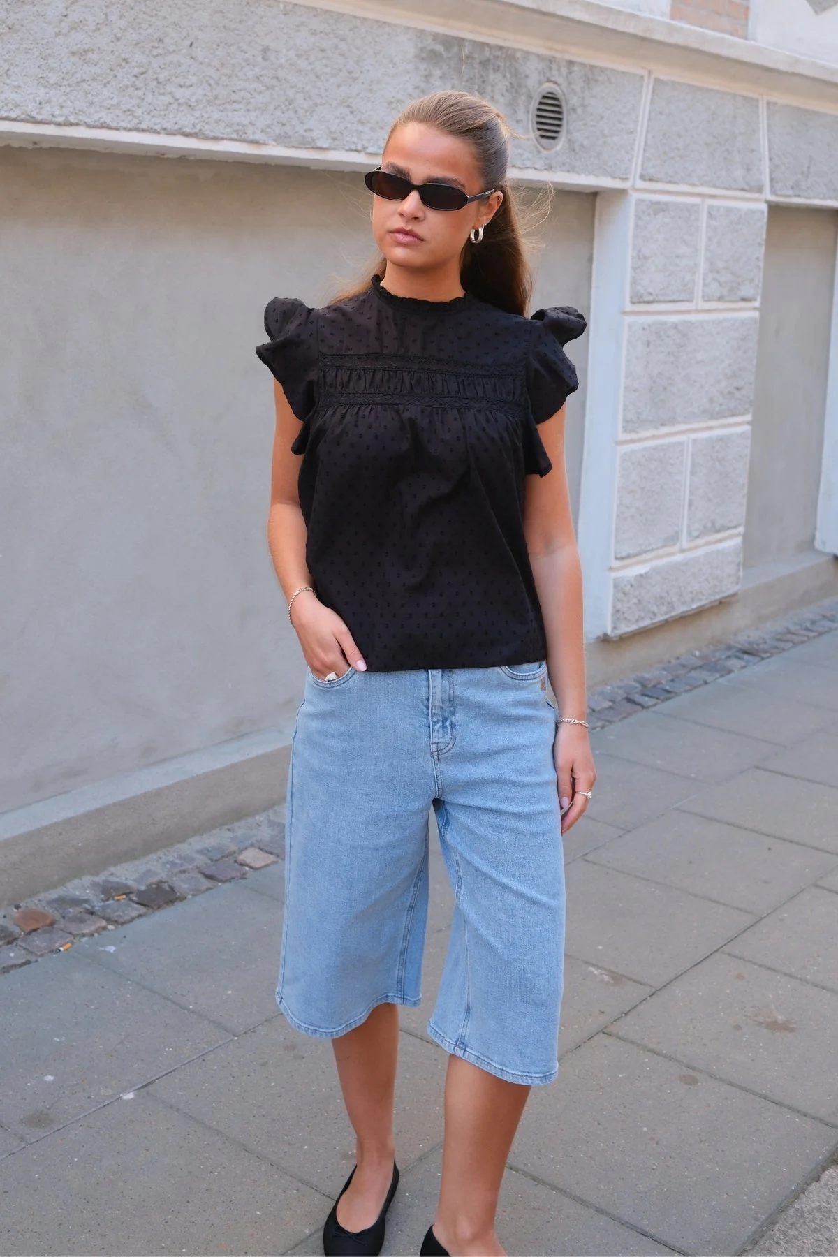 Kath Long Denim Shorts - Hellblauer Denim - Image 3