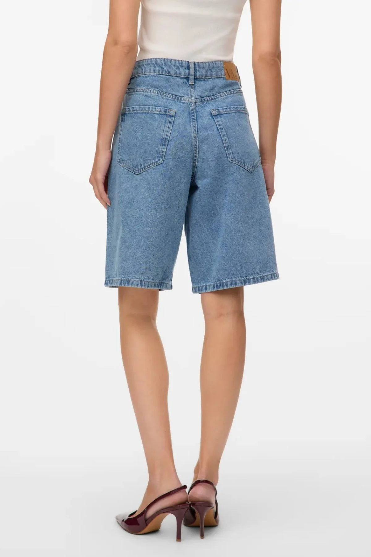 Kath Long Denim Shorts - Hellblauer Denim - Image 7