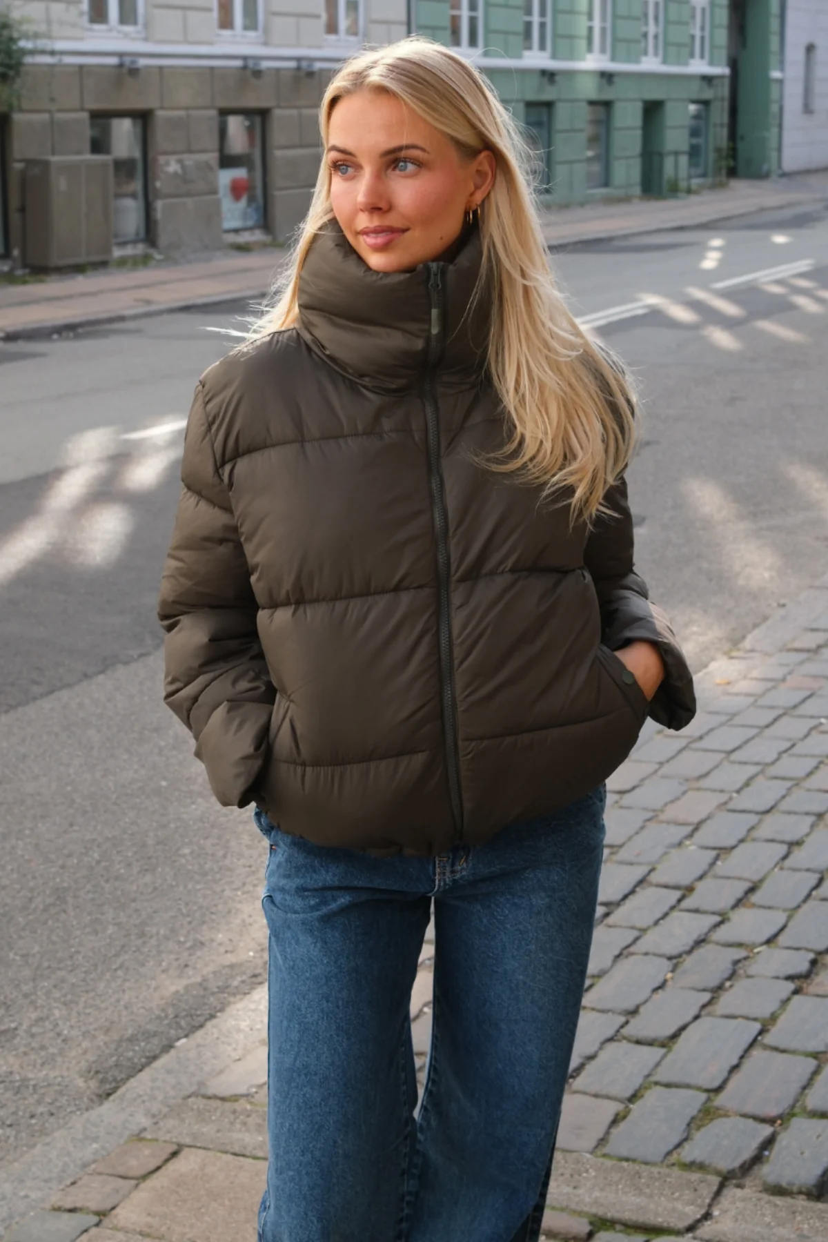 Kurzpufferjacke - Olive - Image 3