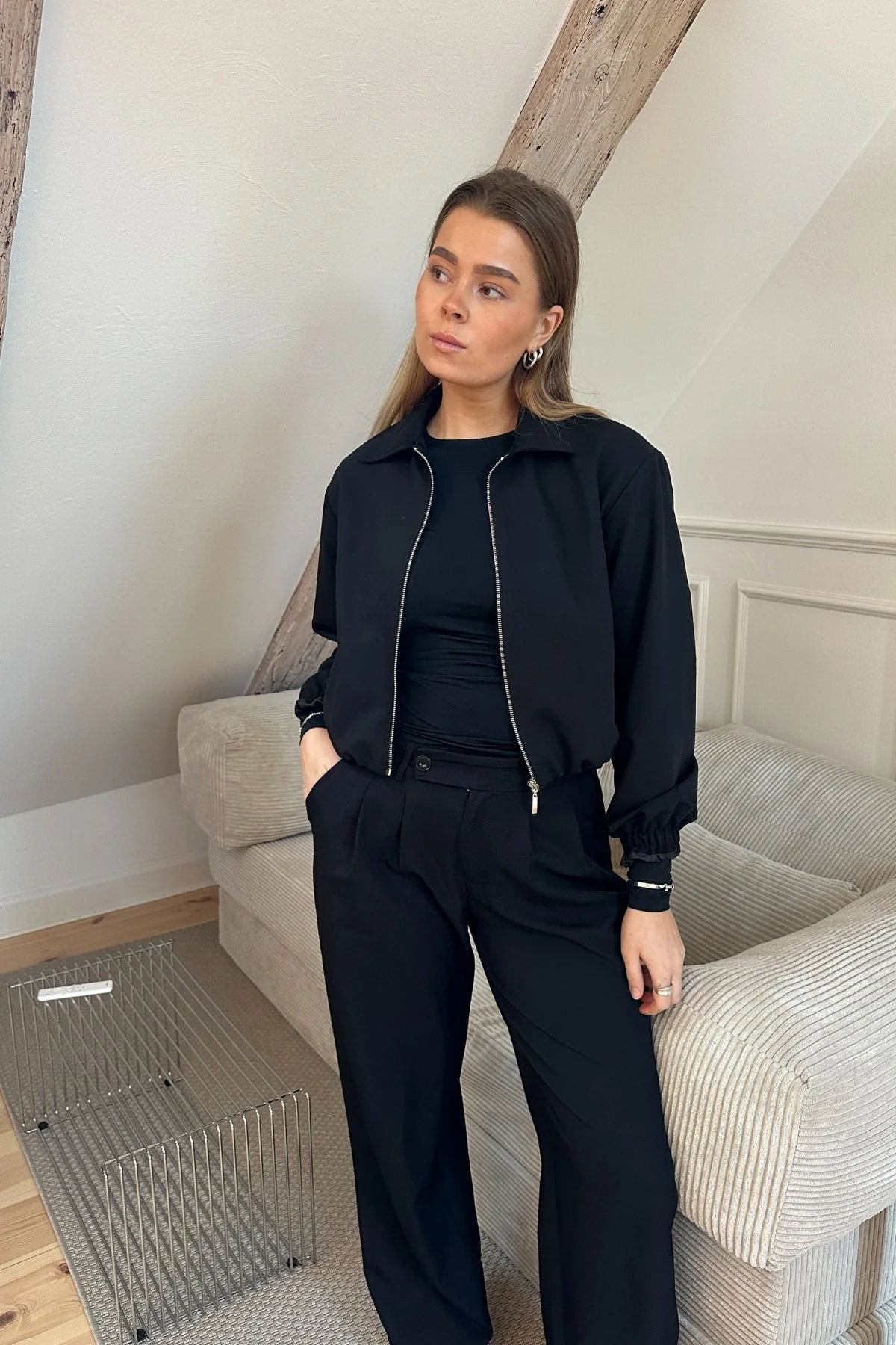 Kylie kurze Jacke - Schwarz
