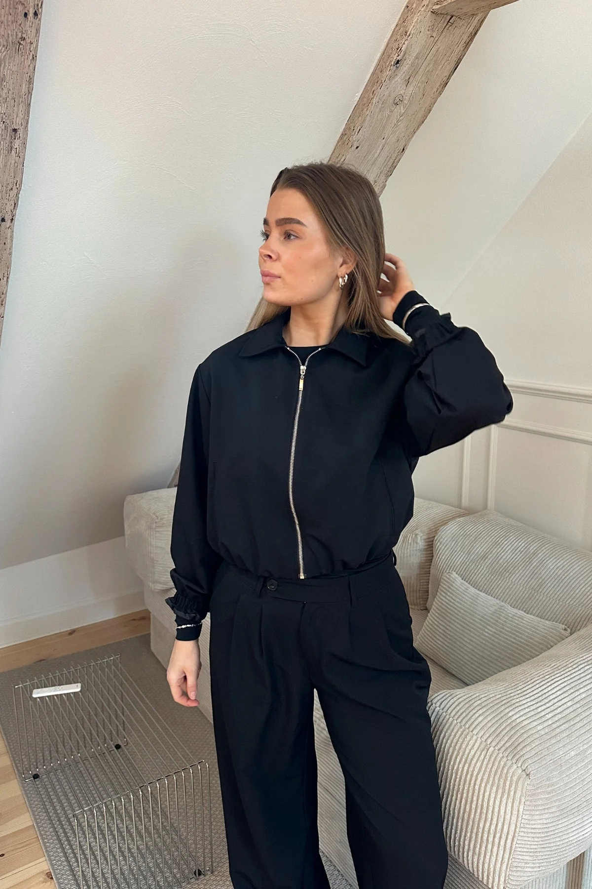 Kylie kurze Jacke - Schwarz - Image 2