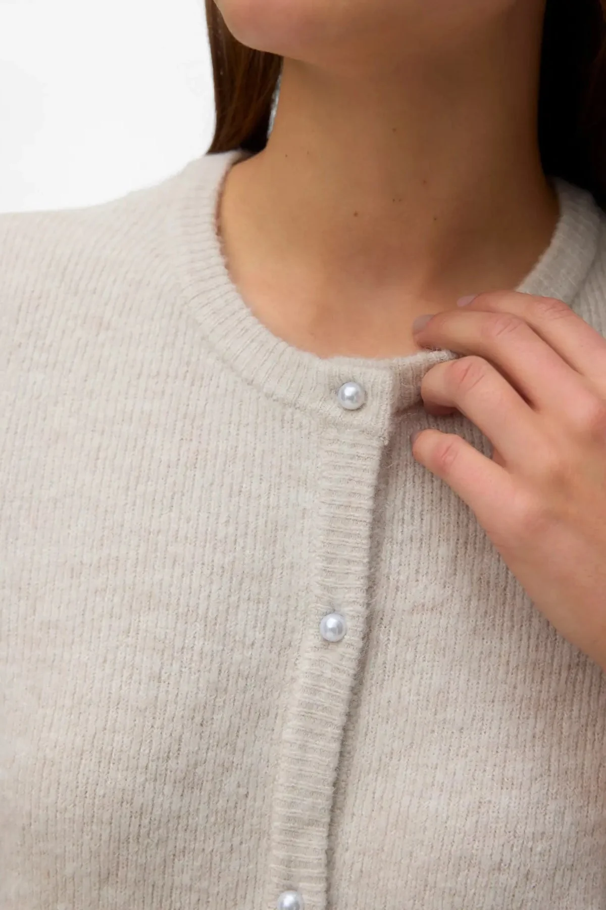 Lefile 2/4-O-Ausschnitt-Perlen-Cardigan – Pumice Stone Melange - Image 3