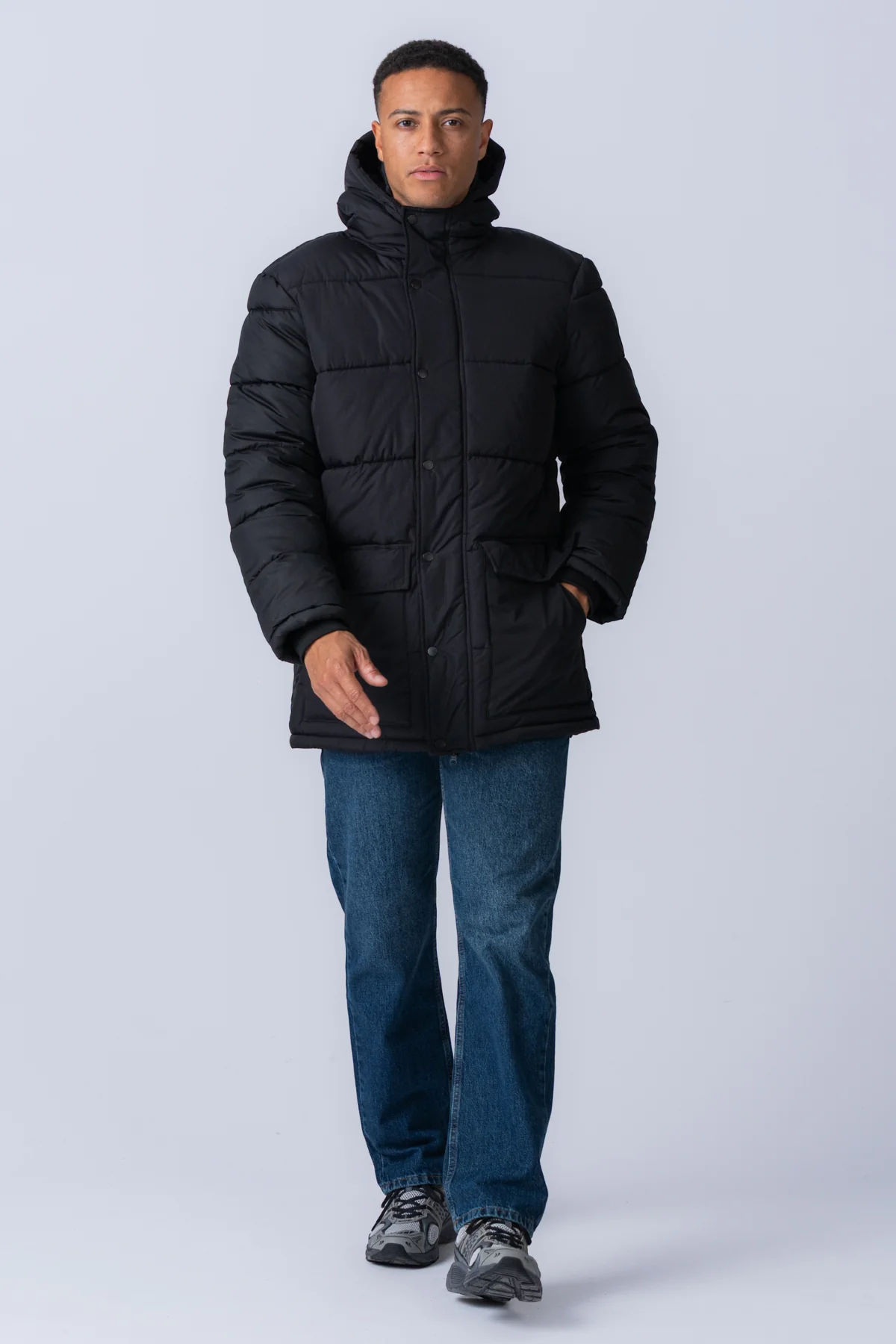 Lange Pufferjacke - Schwarz - Image 10