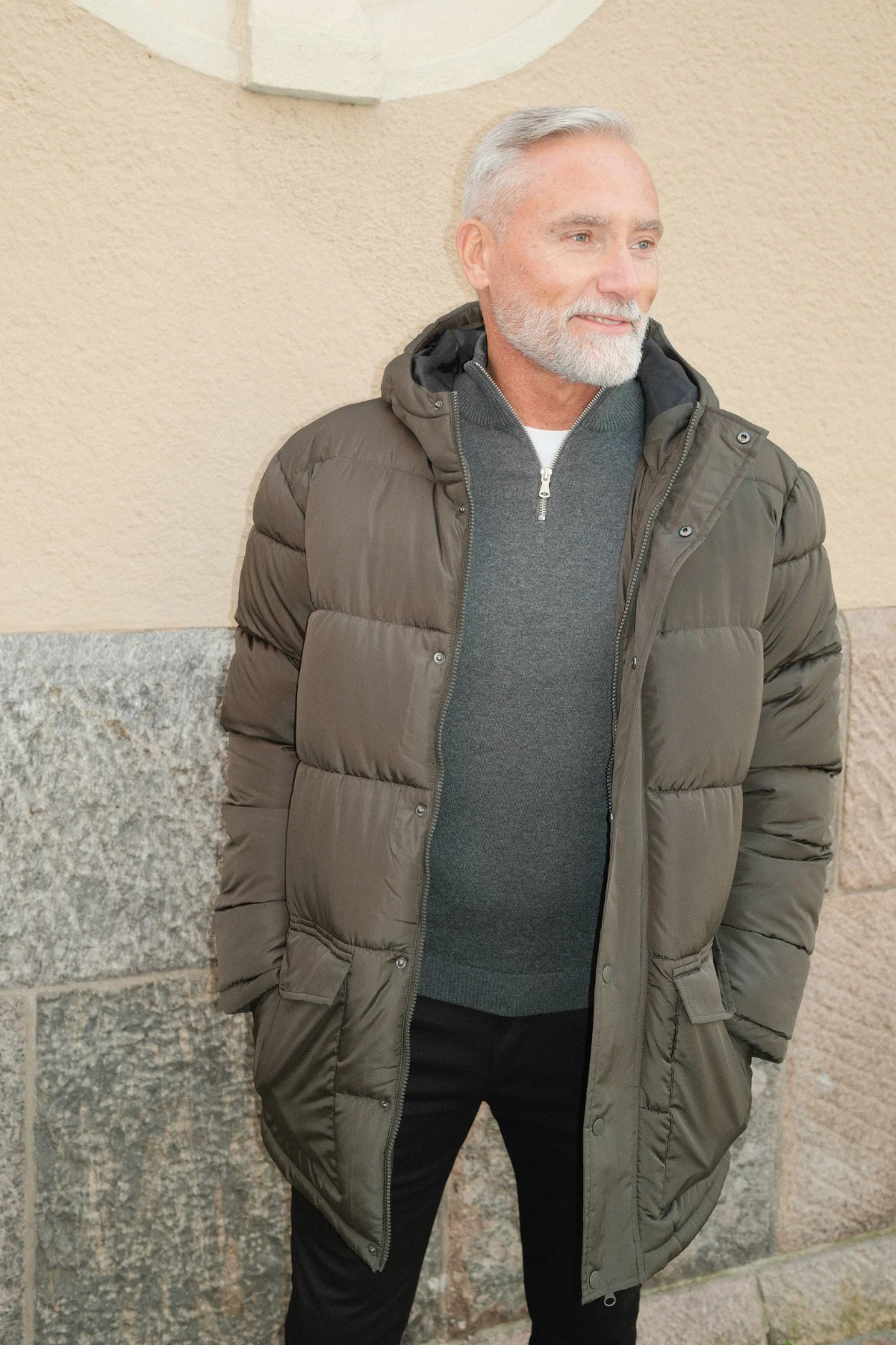 Lange Pufferjacke - Olive - Image 5