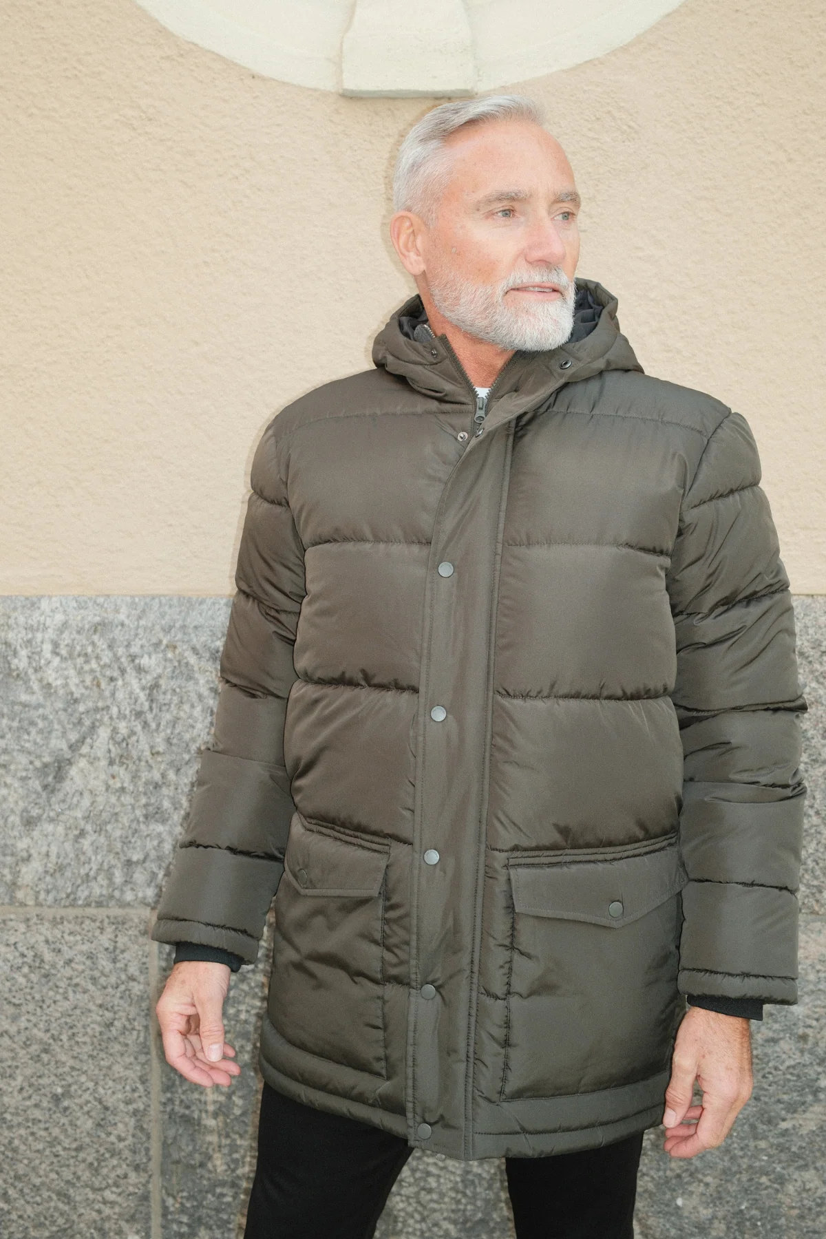 Lange Pufferjacke - Olive - Image 6