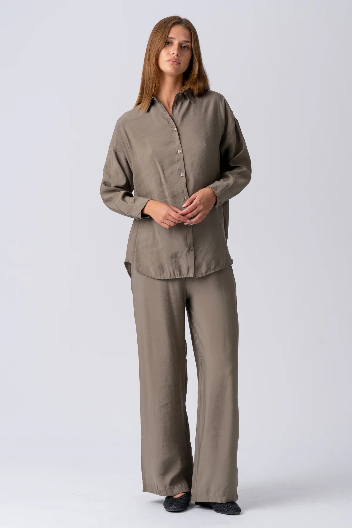 Mia Pants + Mia Shirt (Khaki) - Paketangebot - Image 3