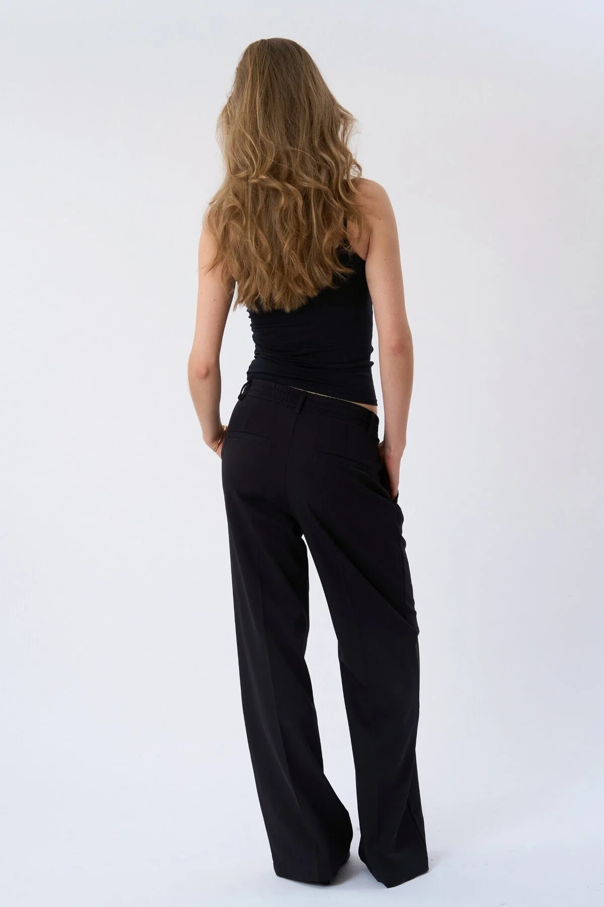 Mila Wide Pants - Schwarz - Image 4