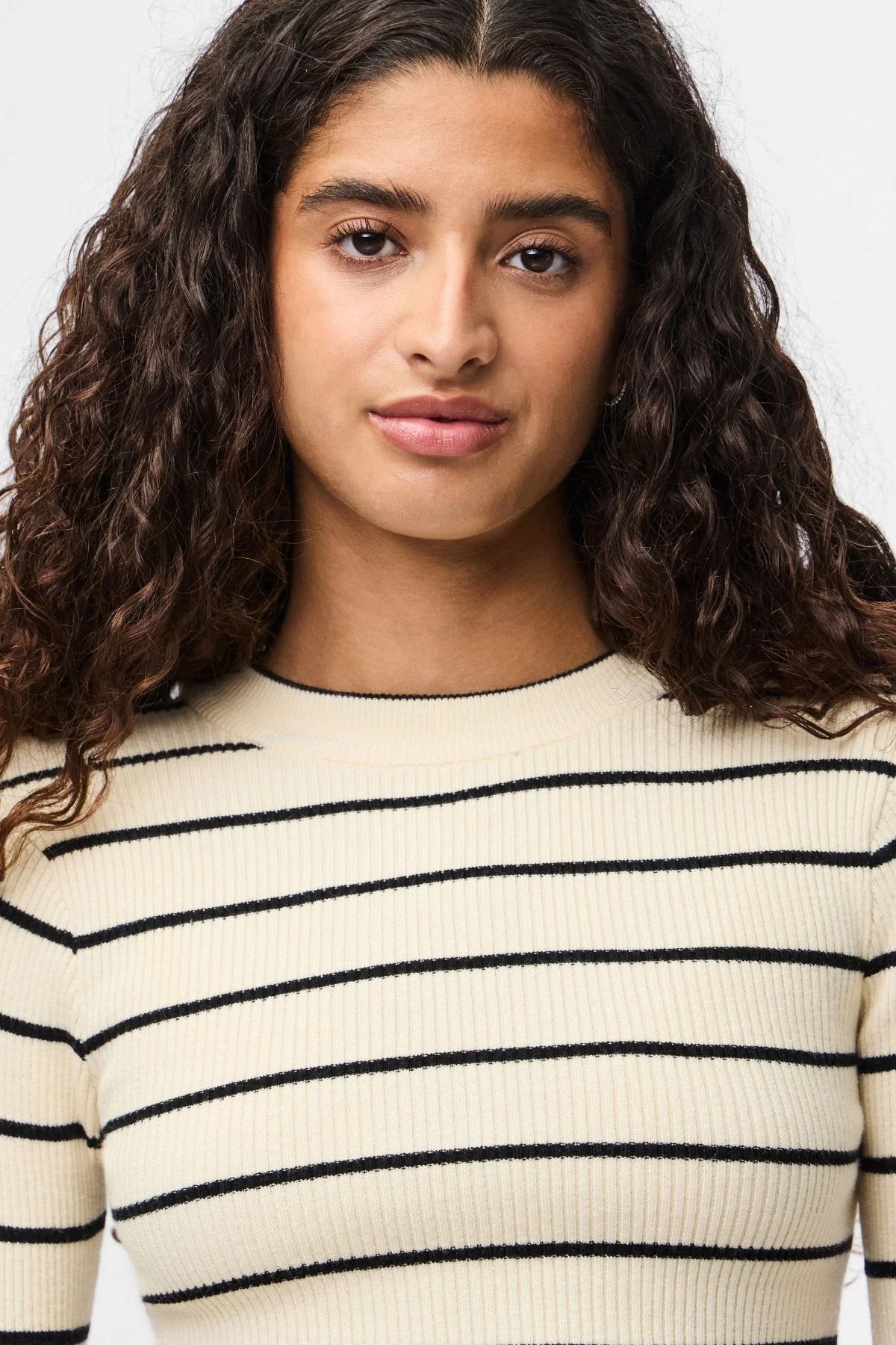 Mira New O-Neck Strick – Birke/Schwarz - Image 3
