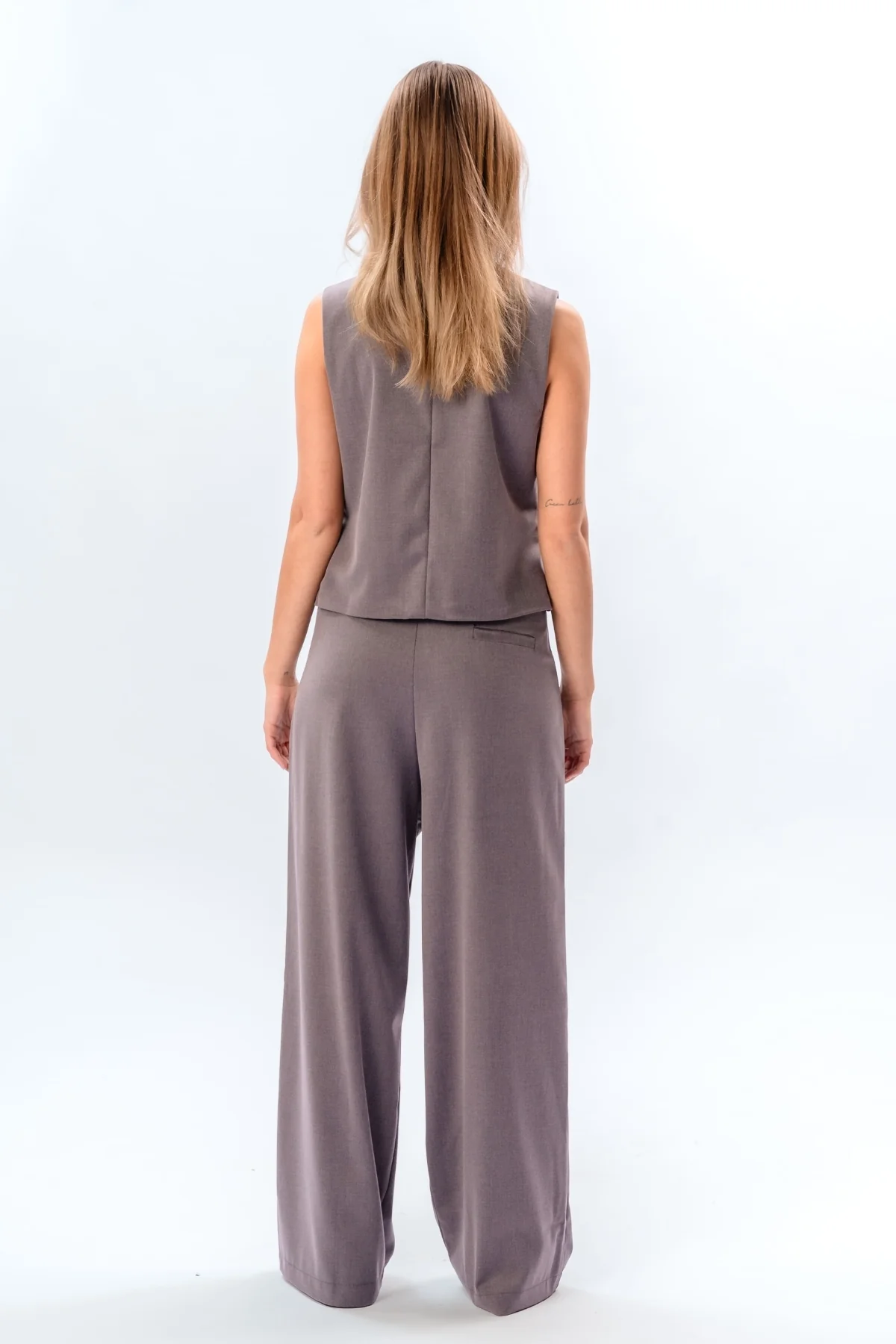 Nadia Vest und pants (Dunkelgrau) - Paketangebot - Image 4