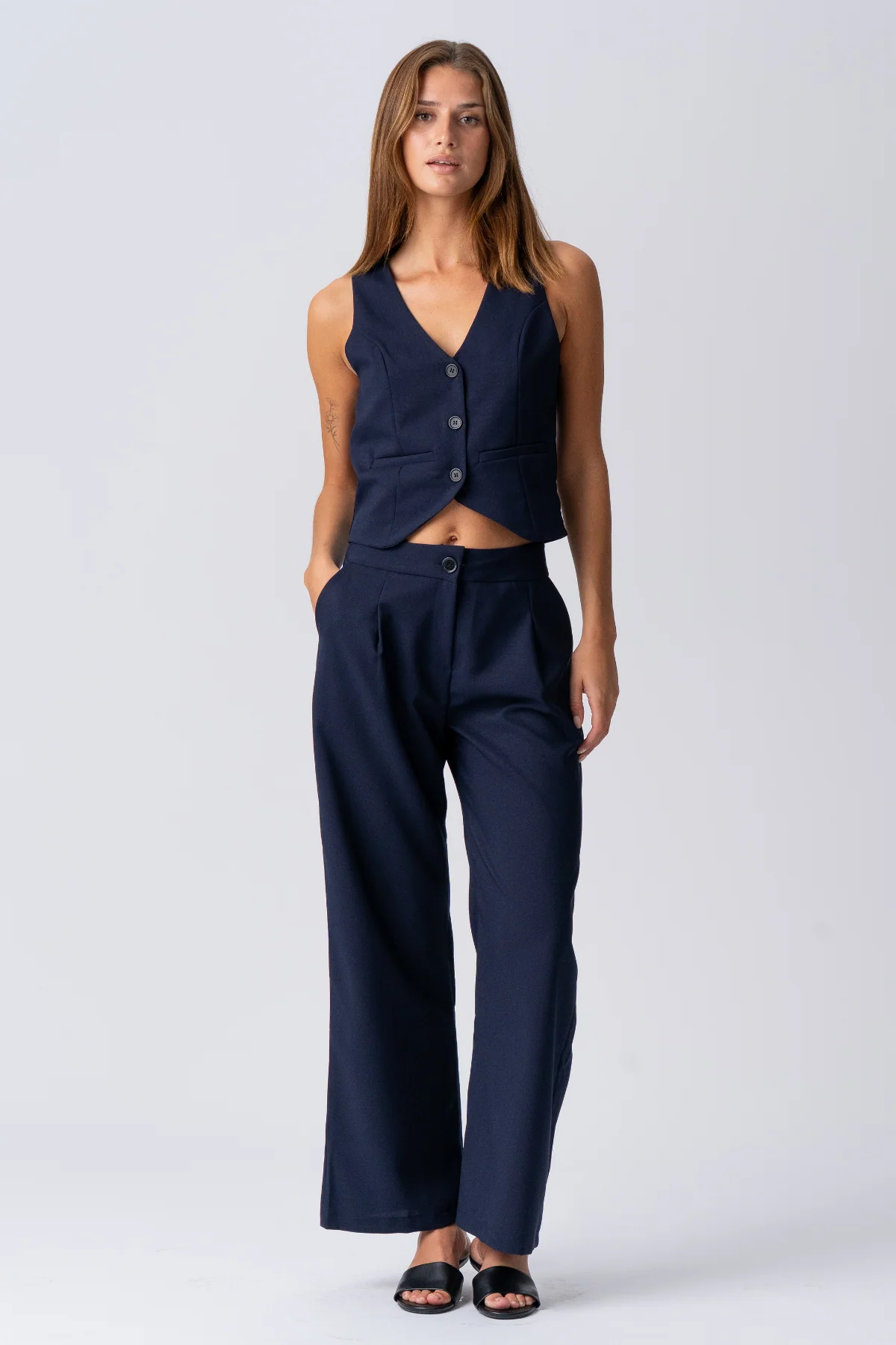 Natalie Vest - Marine - Image 3