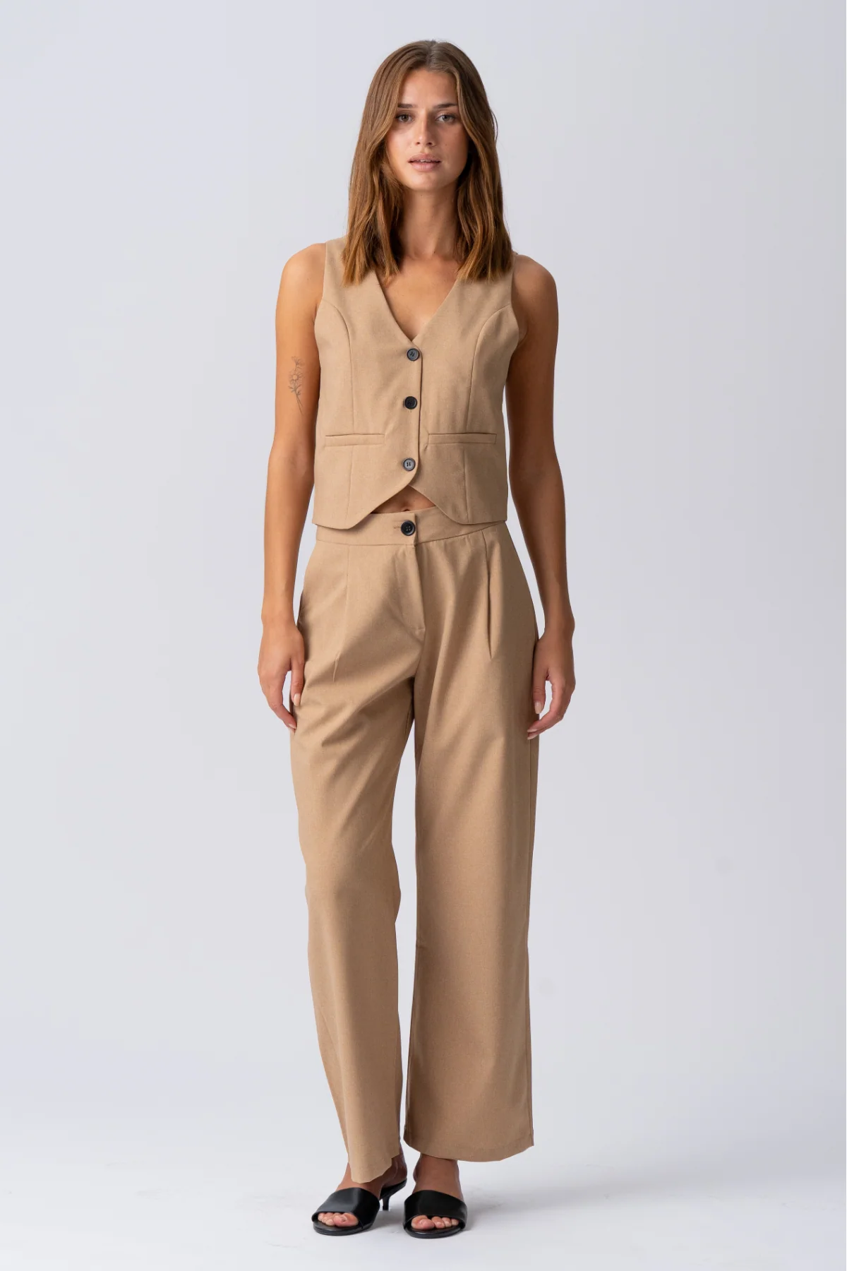 Natalie Vest und Pants (Schwarz) - Paketangebot - Image 3