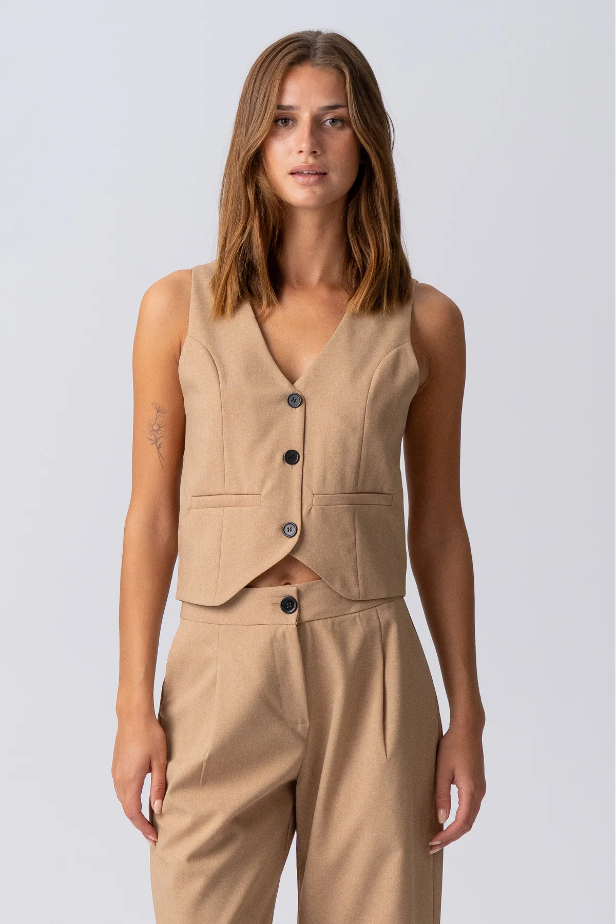 Natalie Vest und Pants (Schwarz) - Paketangebot - Image 4