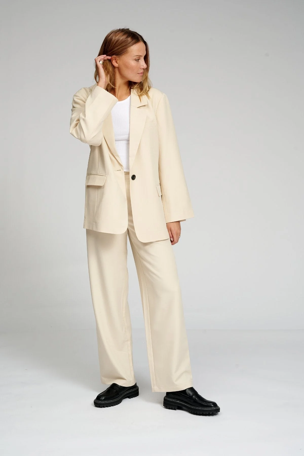 Oversized Anzug (Beige) - Paketangebot - Image 11