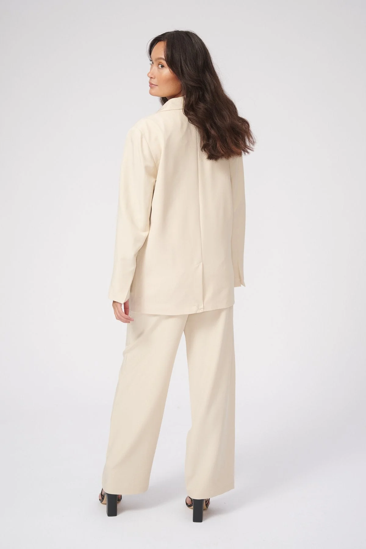 Oversized Anzug (Beige) - Paketangebot - Image 5