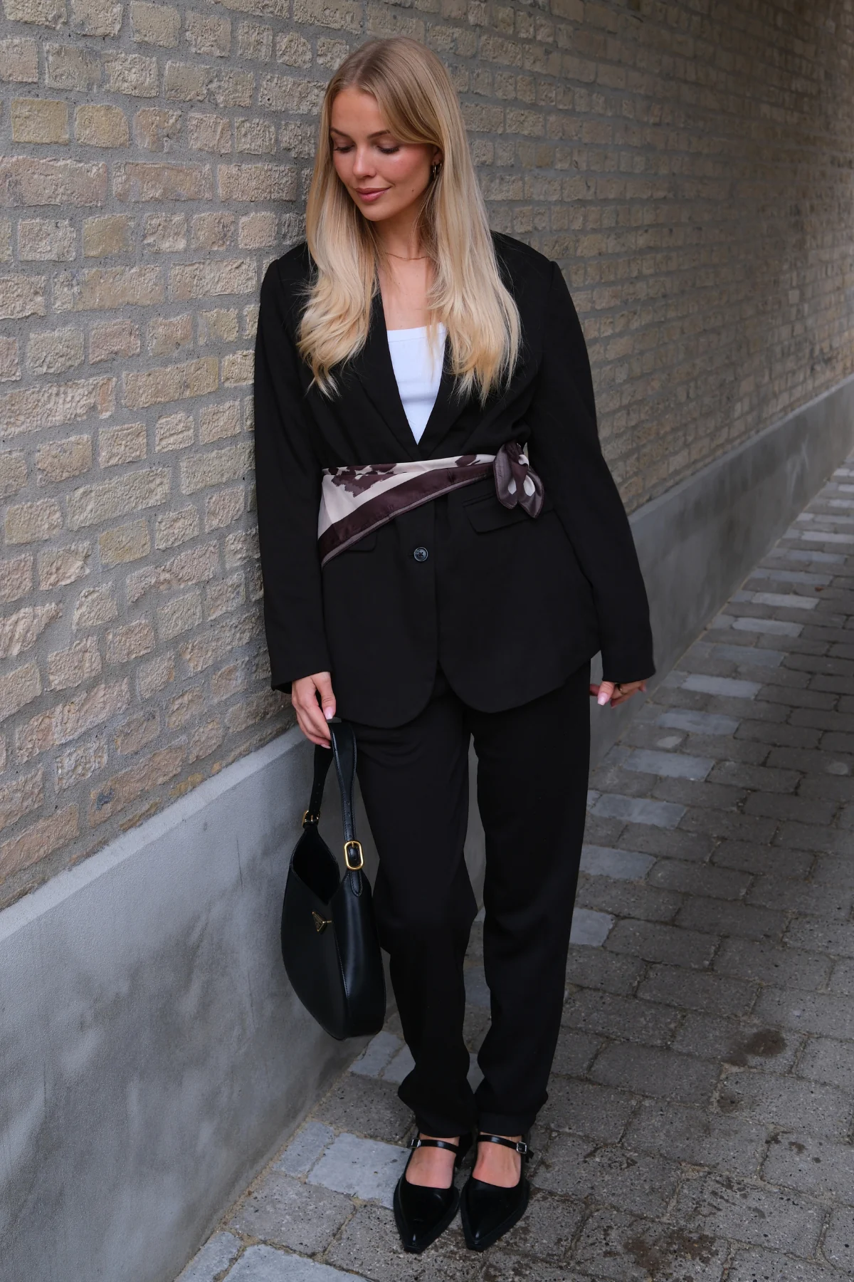 Performance Anzug für Damen (Schwarz) - Paketangebot - Image 3