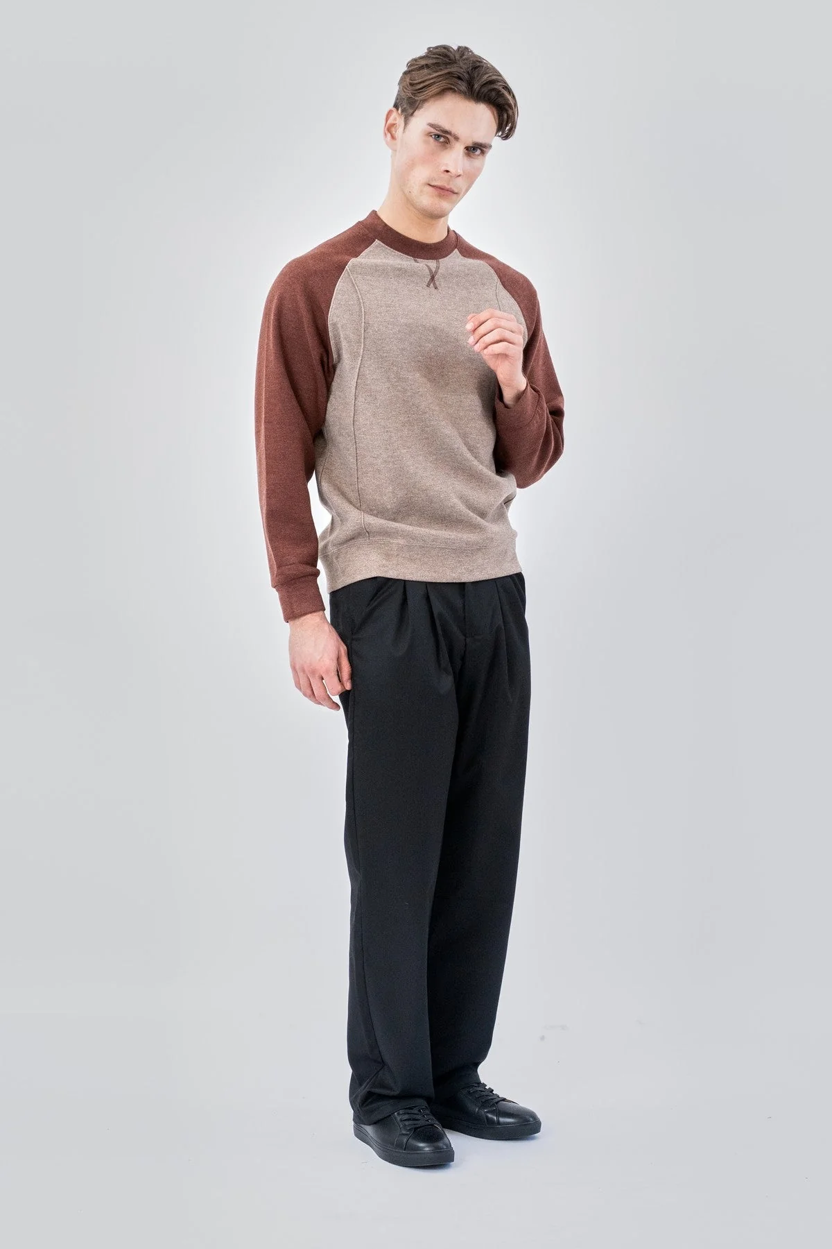 Pullover mit Raglanärmeln – Braun - Image 4