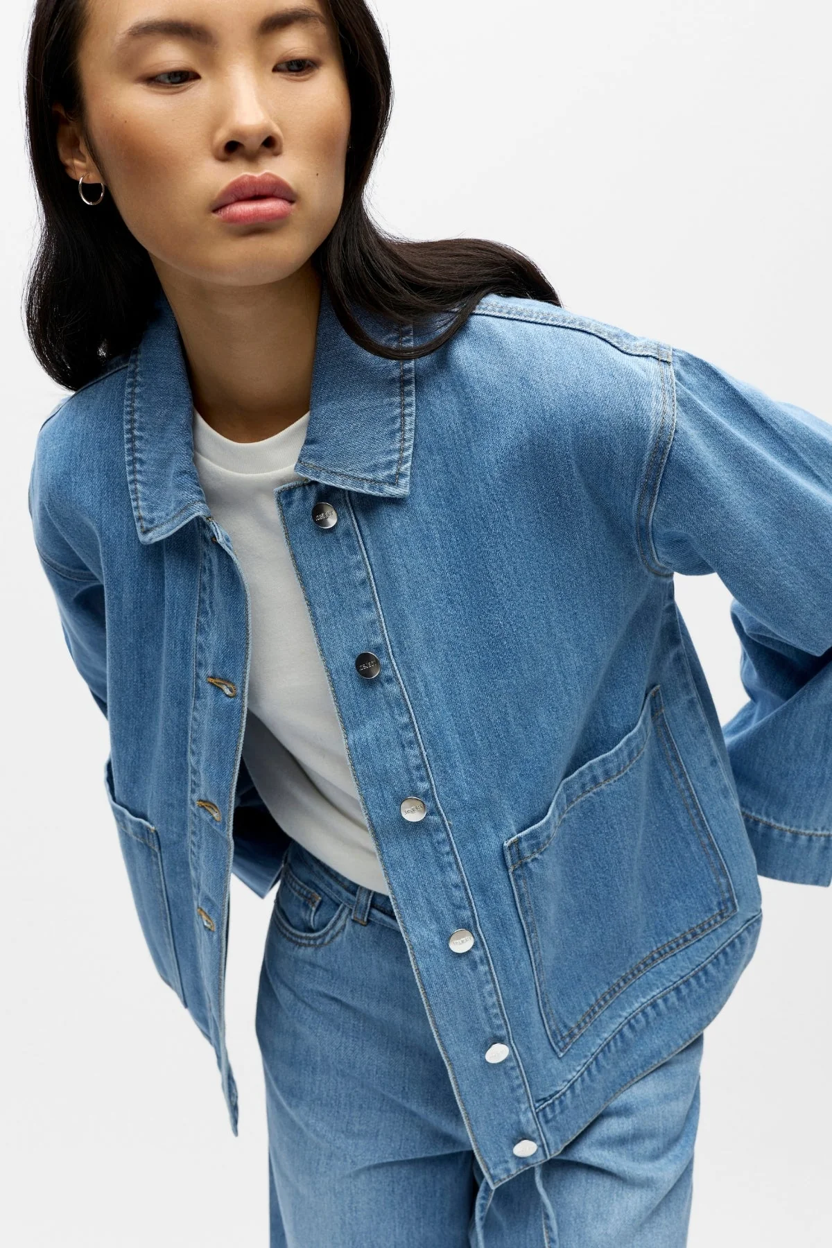 Rosie Overshirt – Hellblauer Denim - Image 3