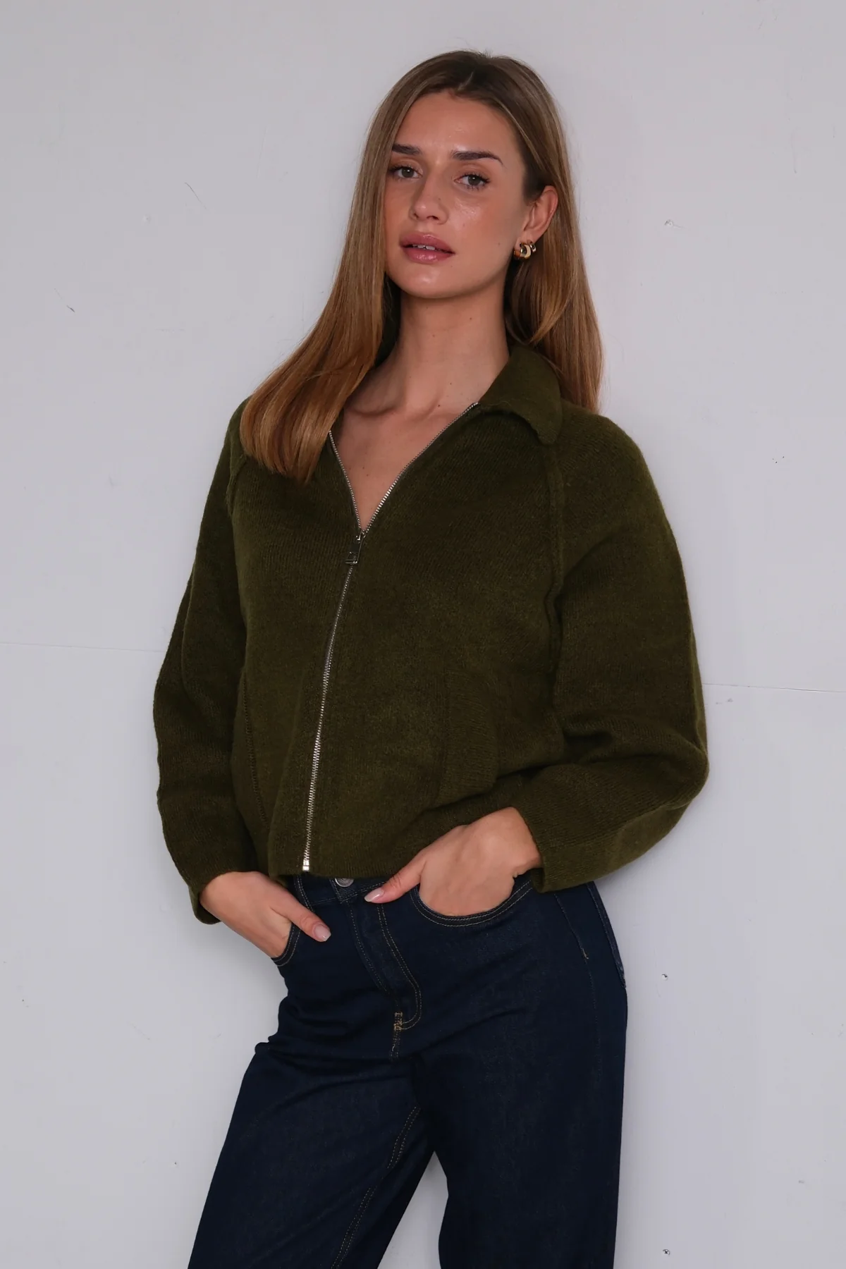 Selma Strickreißverschluss – Khaki - Image 2
