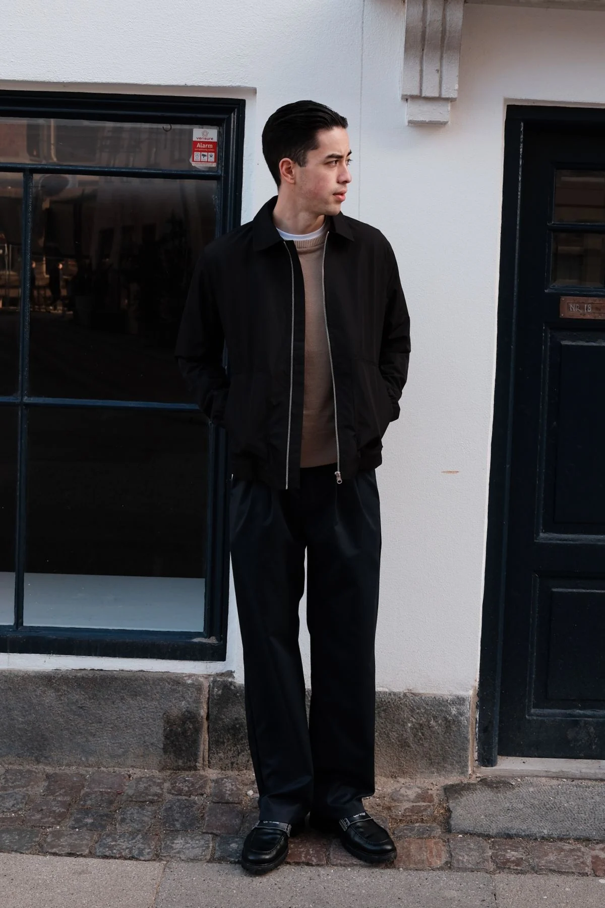 Kurze Reißverschlussjacke - Schwarz - Image 5