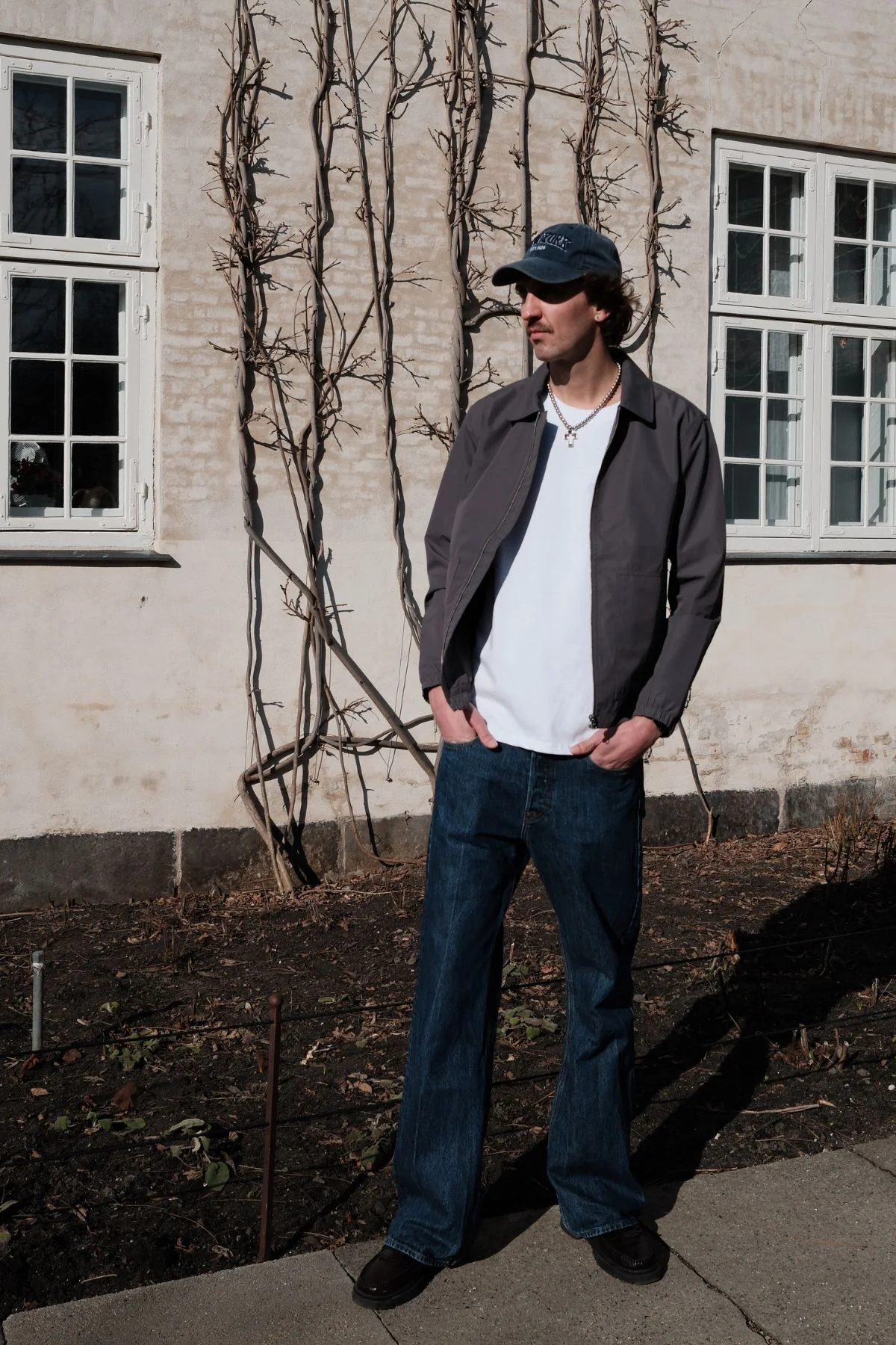 Kurze Jacke mit Reißverschluss – Grau - Image 3