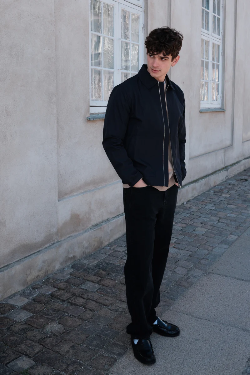 Kurze Jacke mit Reißverschluss – Marineblau - Image 2