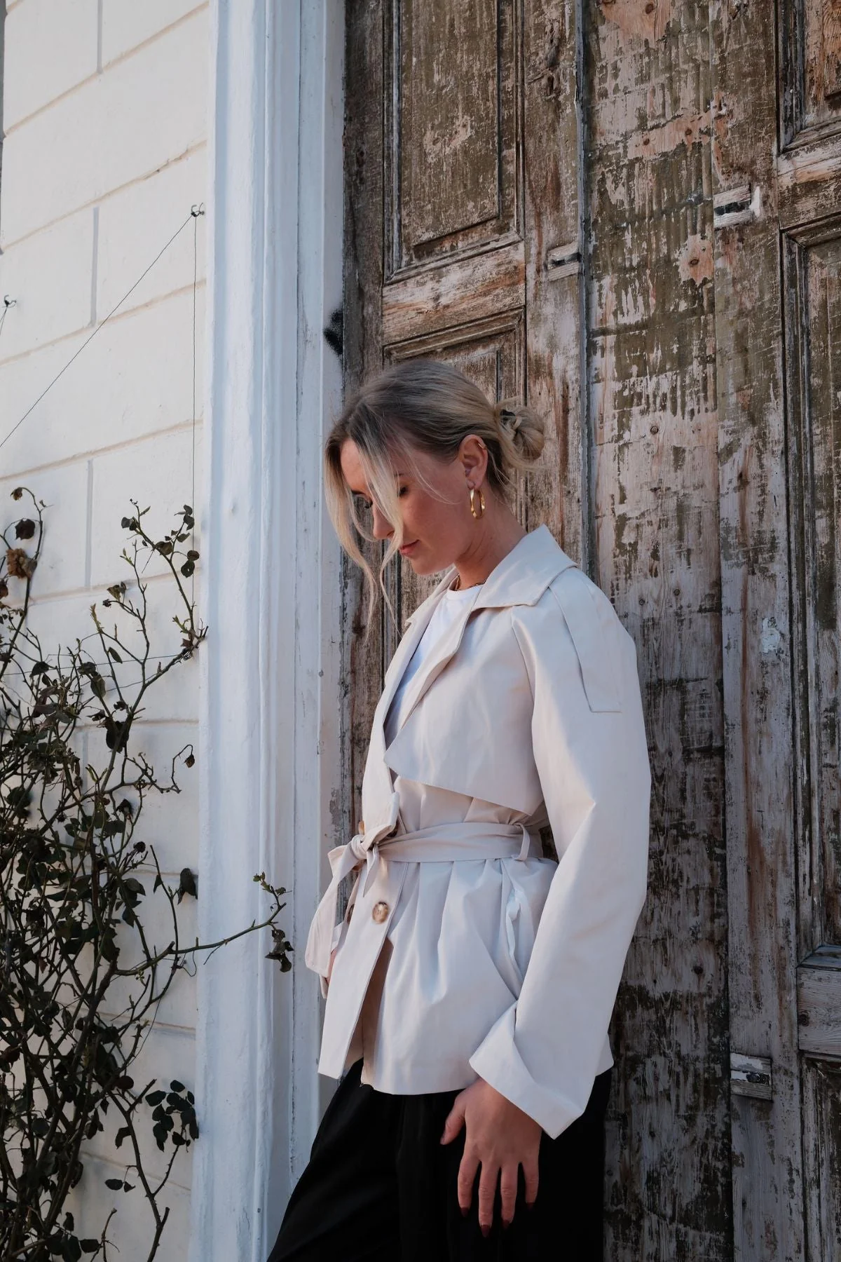 Sia Kurzer Trenchcoat – gebrochenes Weiß - Image 4