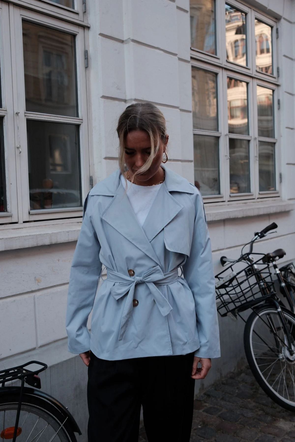 Sia Kurzer Trenchcoat – Himmelblau - Image 5