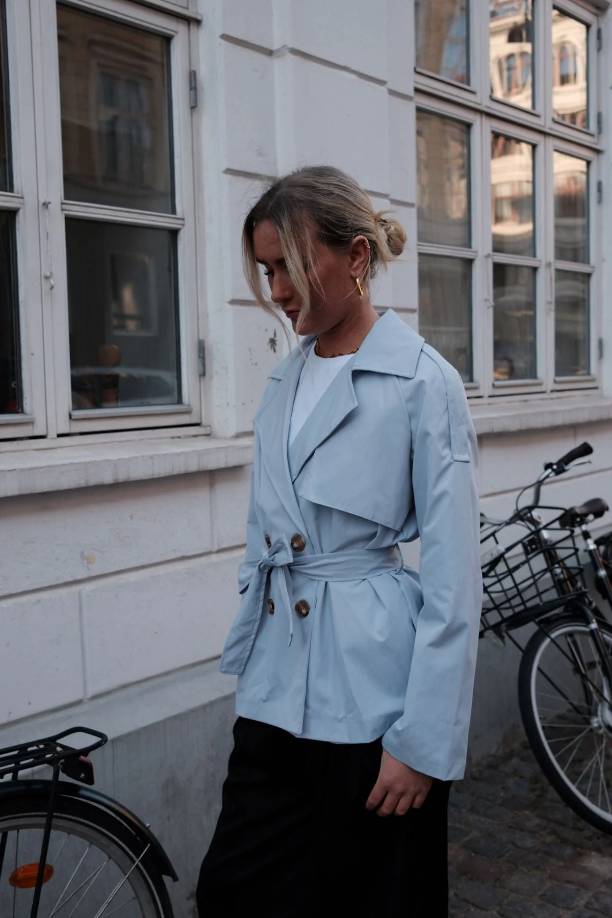 Sia Kurzer Trenchcoat – Himmelblau - Image 6
