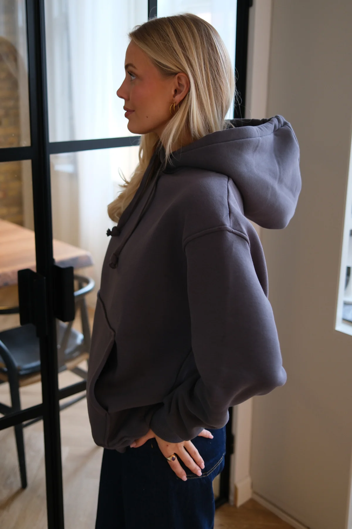 Stella Oversized Hoodie - Dunkelgrau - Image 4