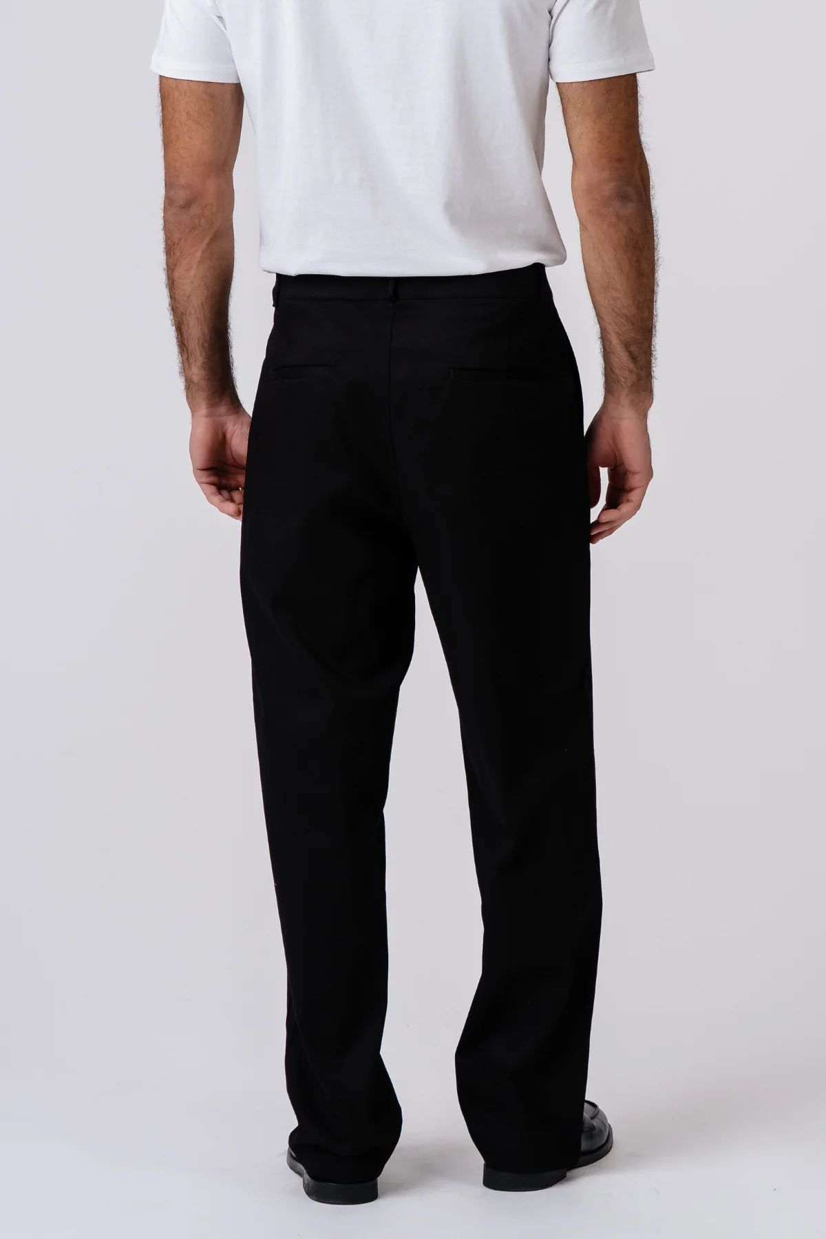 Gerade geschnittene Baumwoll-Chino - Schwarz - Image 10