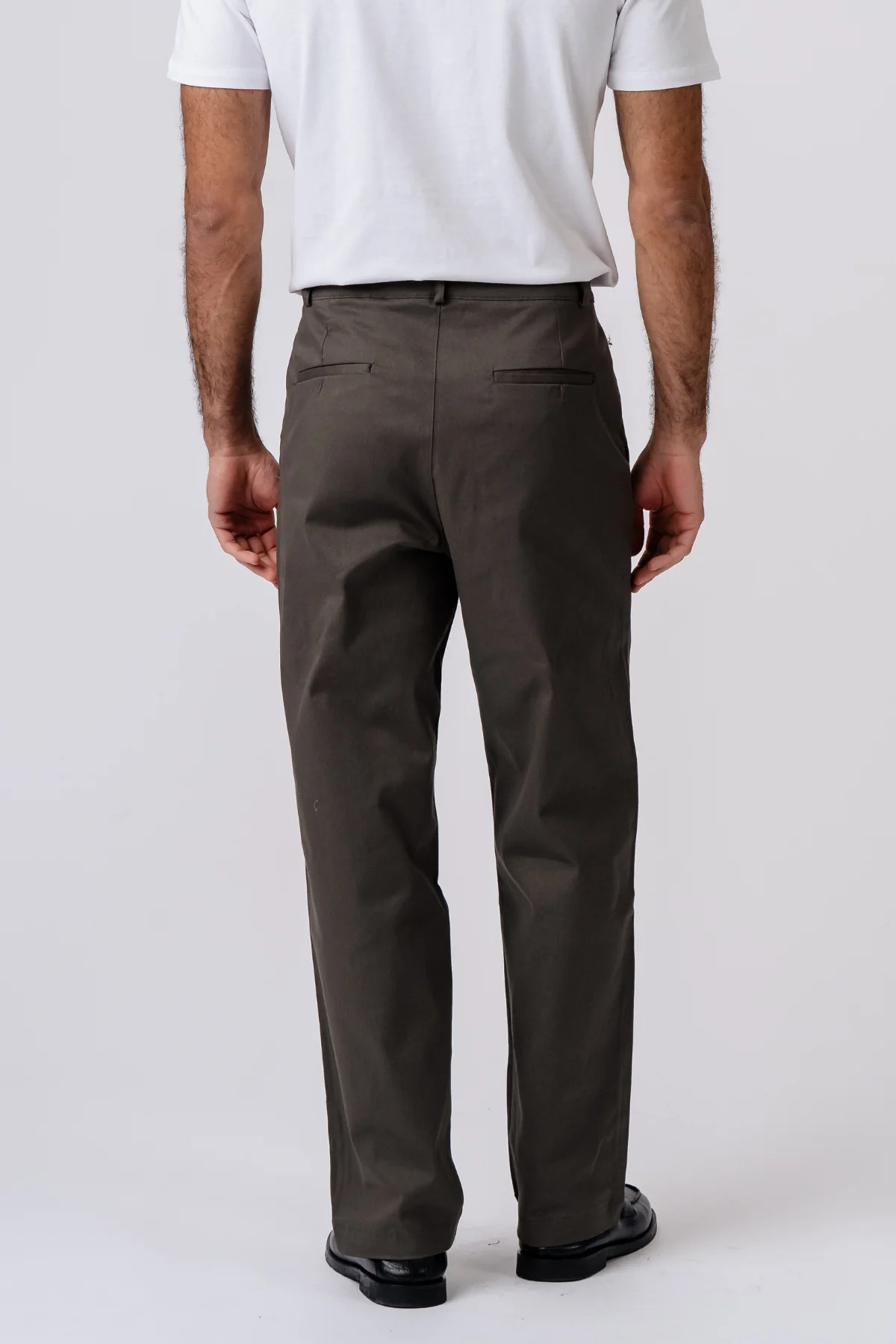 Gerade geschnittene Baumwoll-Chino – Oliv - Image 6