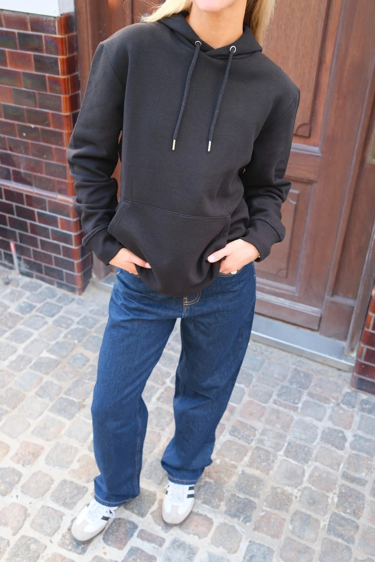 Sweatshirt Hoodie - Schwarz - Image 3