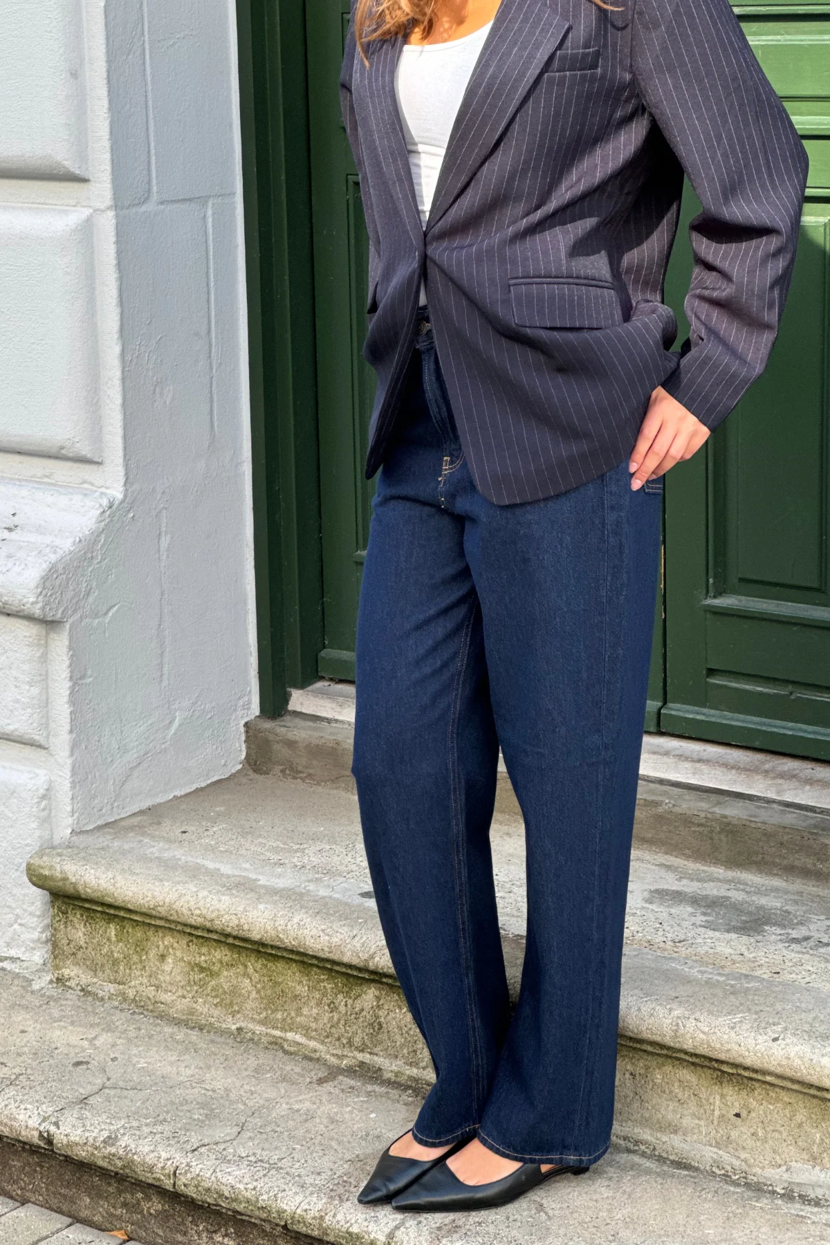 The Original Performance Lose Jeans - dunkelblauer Denim - Image 6