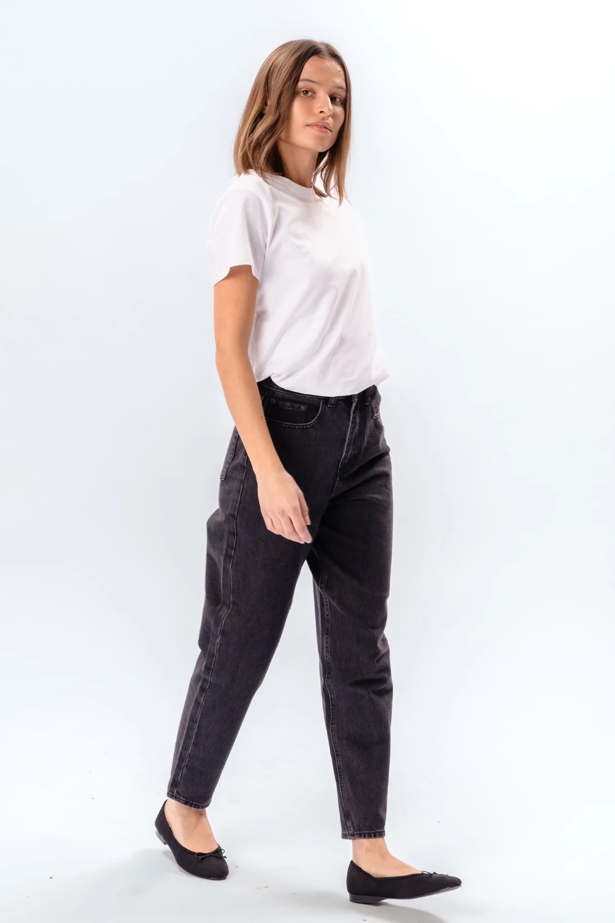 The Original Performance Mom Jeans - Gewaschener schwarzer Denim - Image 5