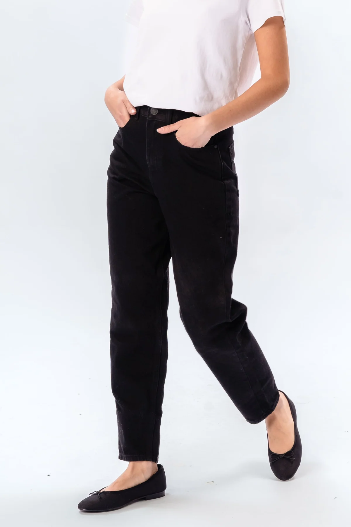 The Original Performance Mom Jeans - Schwarz Denim - Image 3