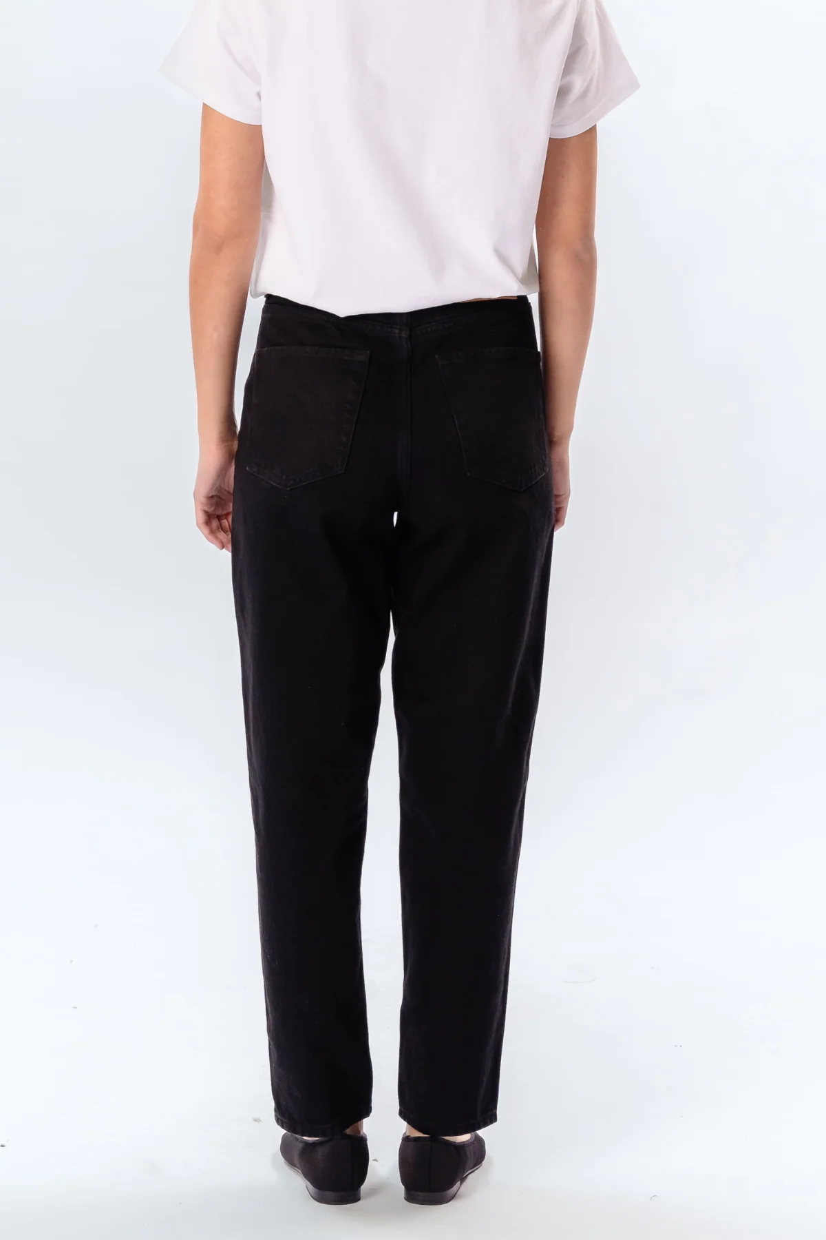 The Original Performance Mom Jeans - Schwarz Denim - Image 4