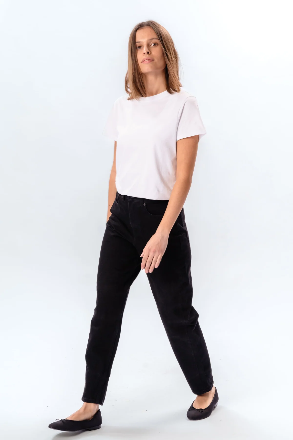 The Original Performance Mom Jeans - Schwarz Denim - Image 5