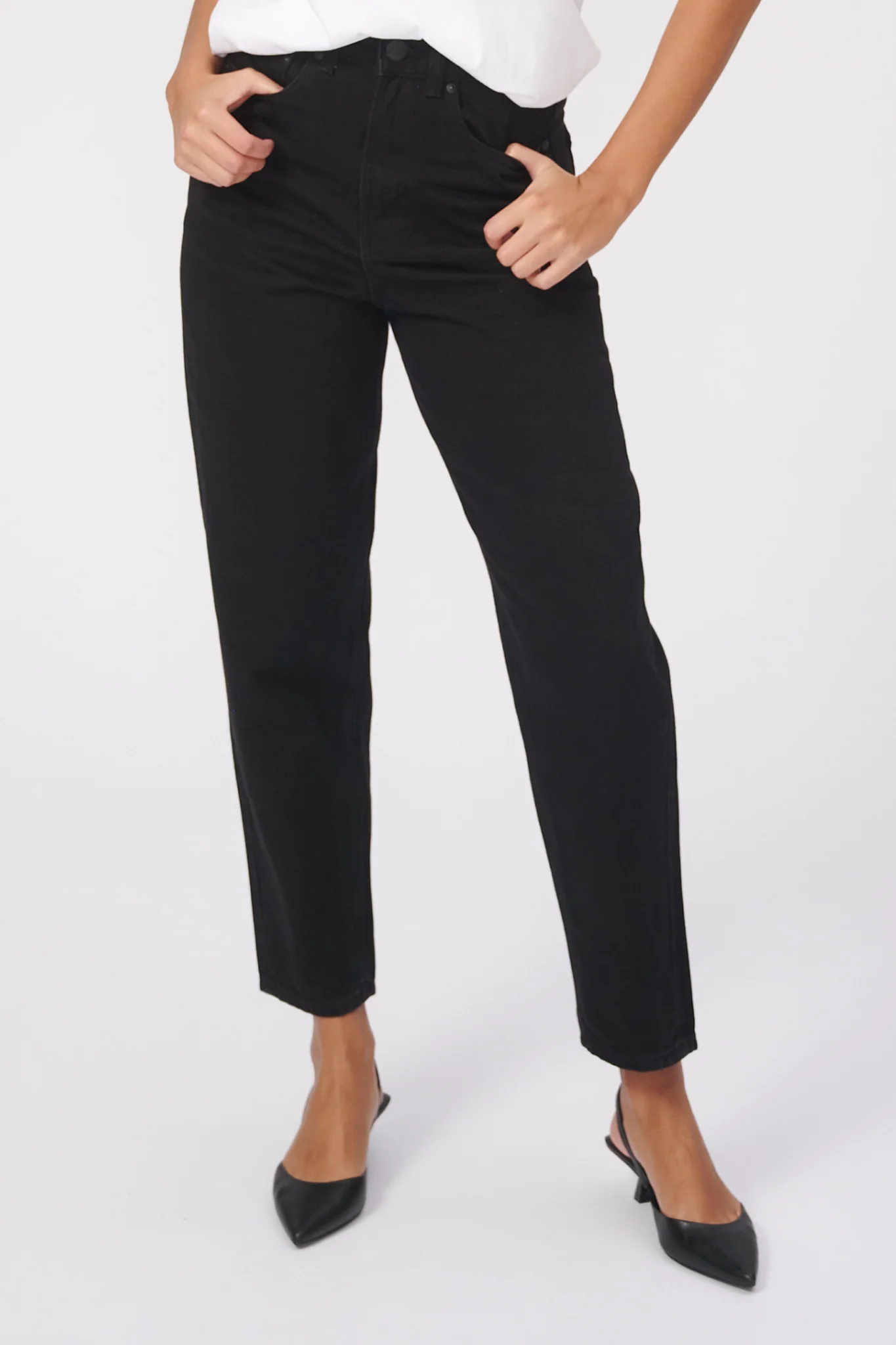 The Original Performance Mom Jeans - Schwarz Denim - Image 8