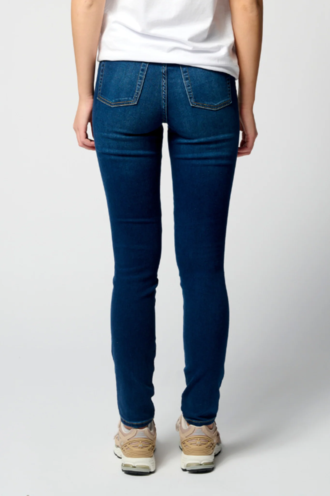 The Original Performance Röhrenjeans - dunkelblauer Jeans - Image 7