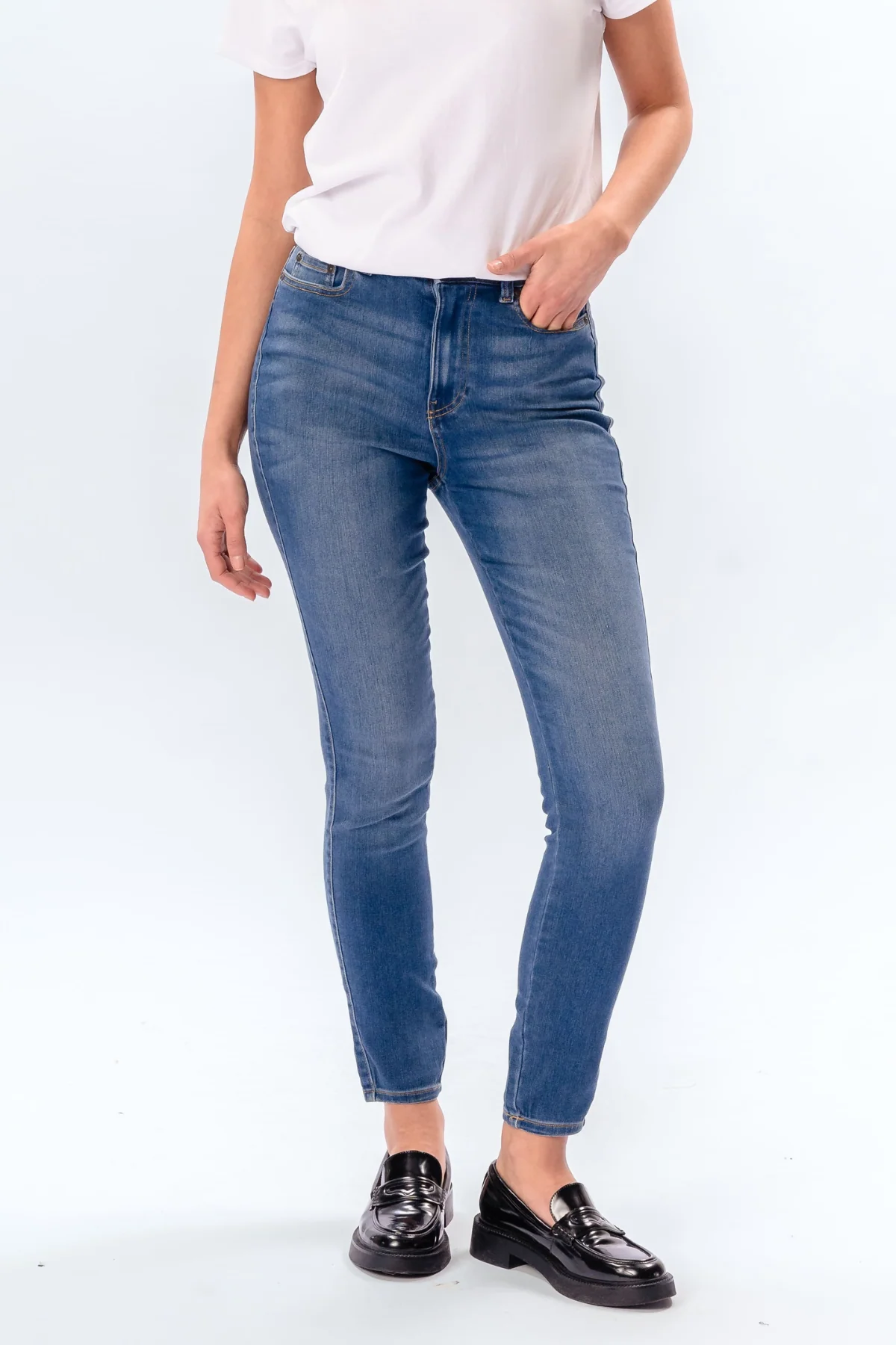The Original Performance Röhrenjeans - hellblauer Denim