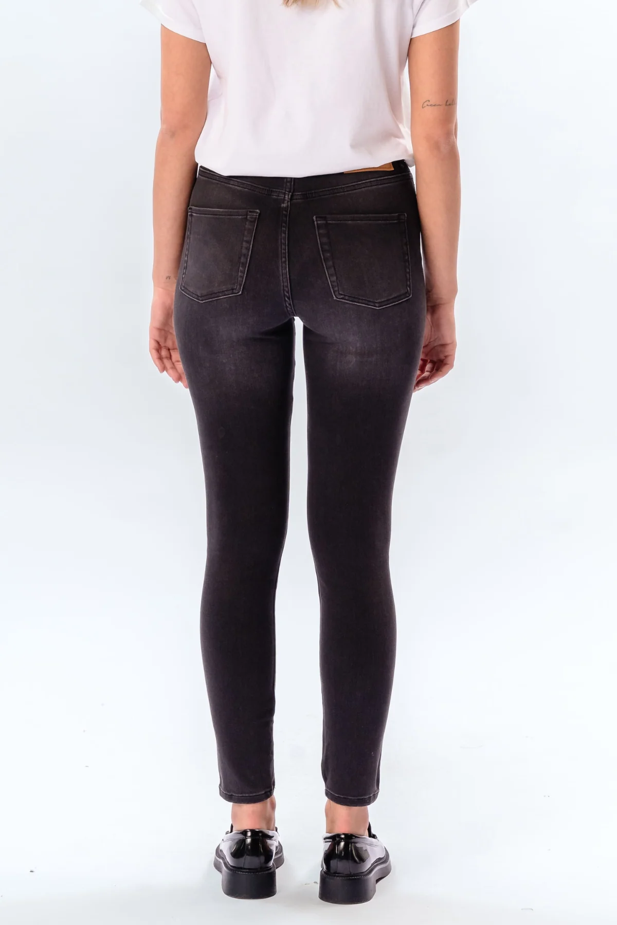 The Original Performance Röhrenjeans – verwaschen Schwarz Denim - Image 3