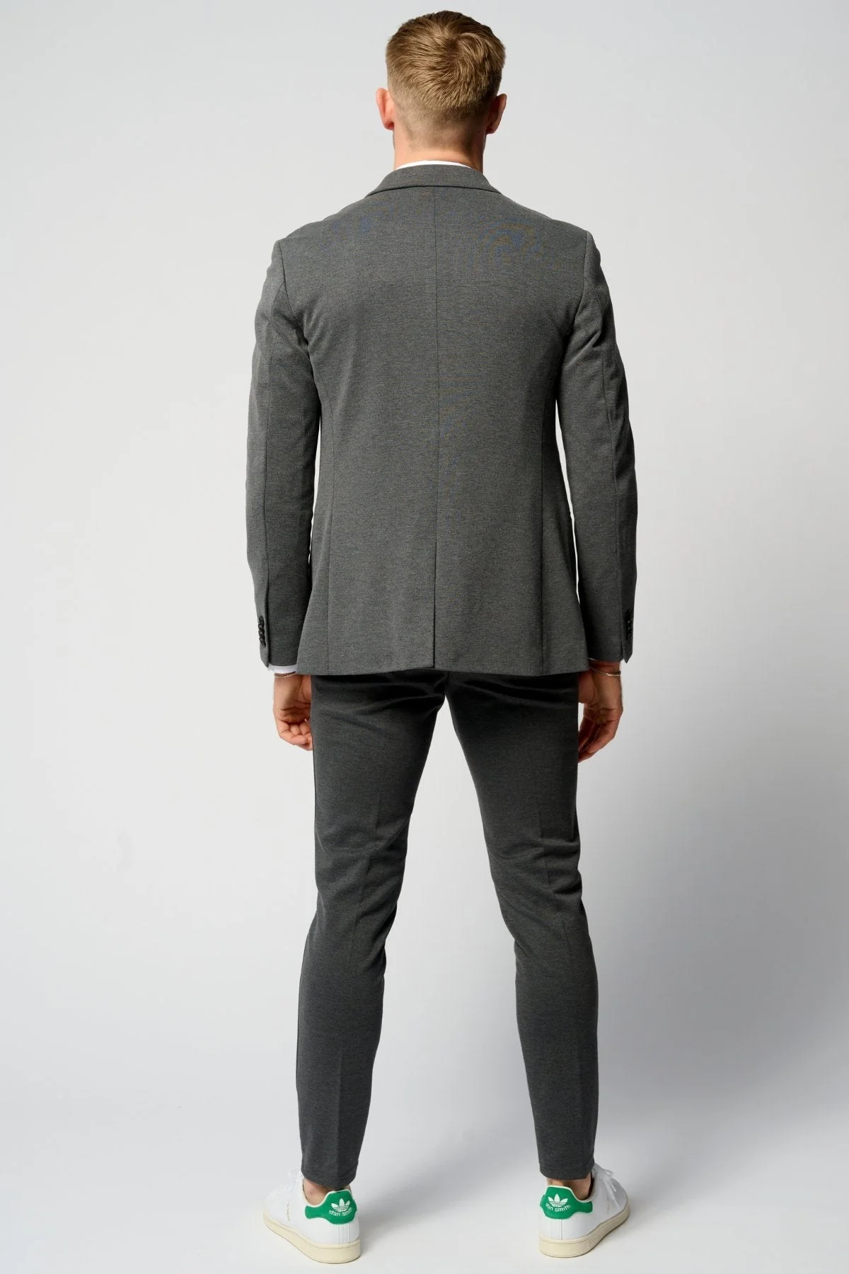The Original Performance Suit™️ (Dunkelgrau) + Krawatte - Paketangebot (V.i.p) - Image 3