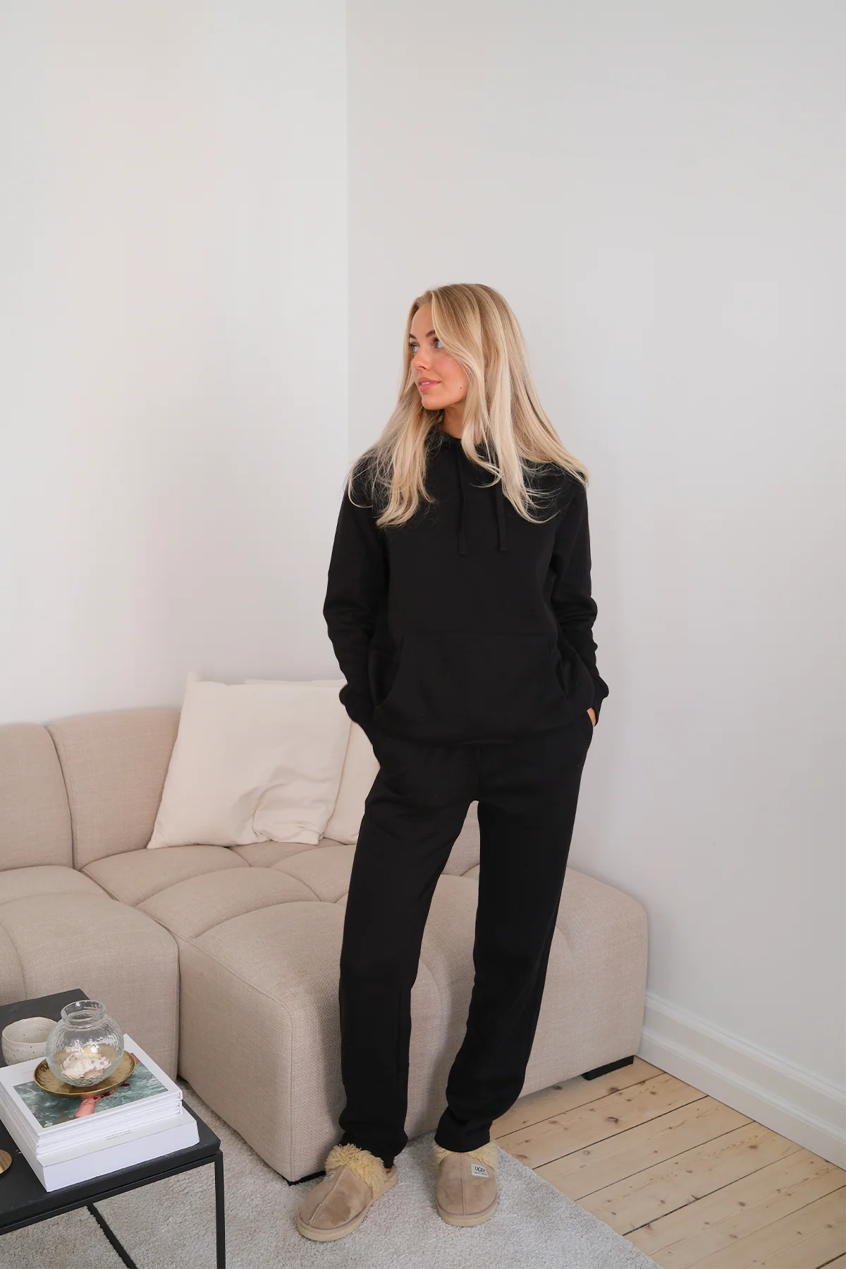 Unverzichtbares Kapuzen-Sweatset für Damen - Schwarz - Image 3